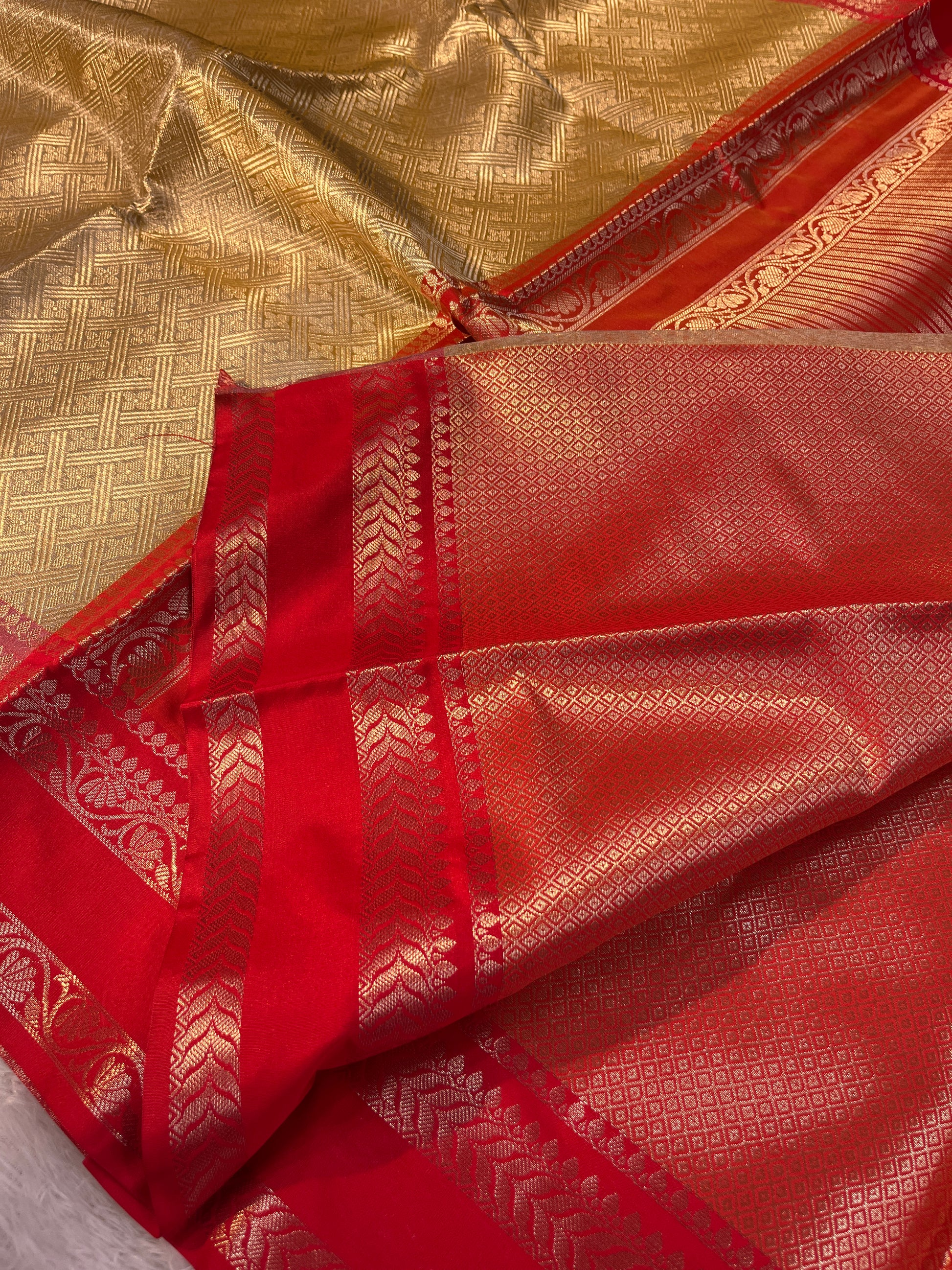 Contrast Tissue Silk Saree Ts26
