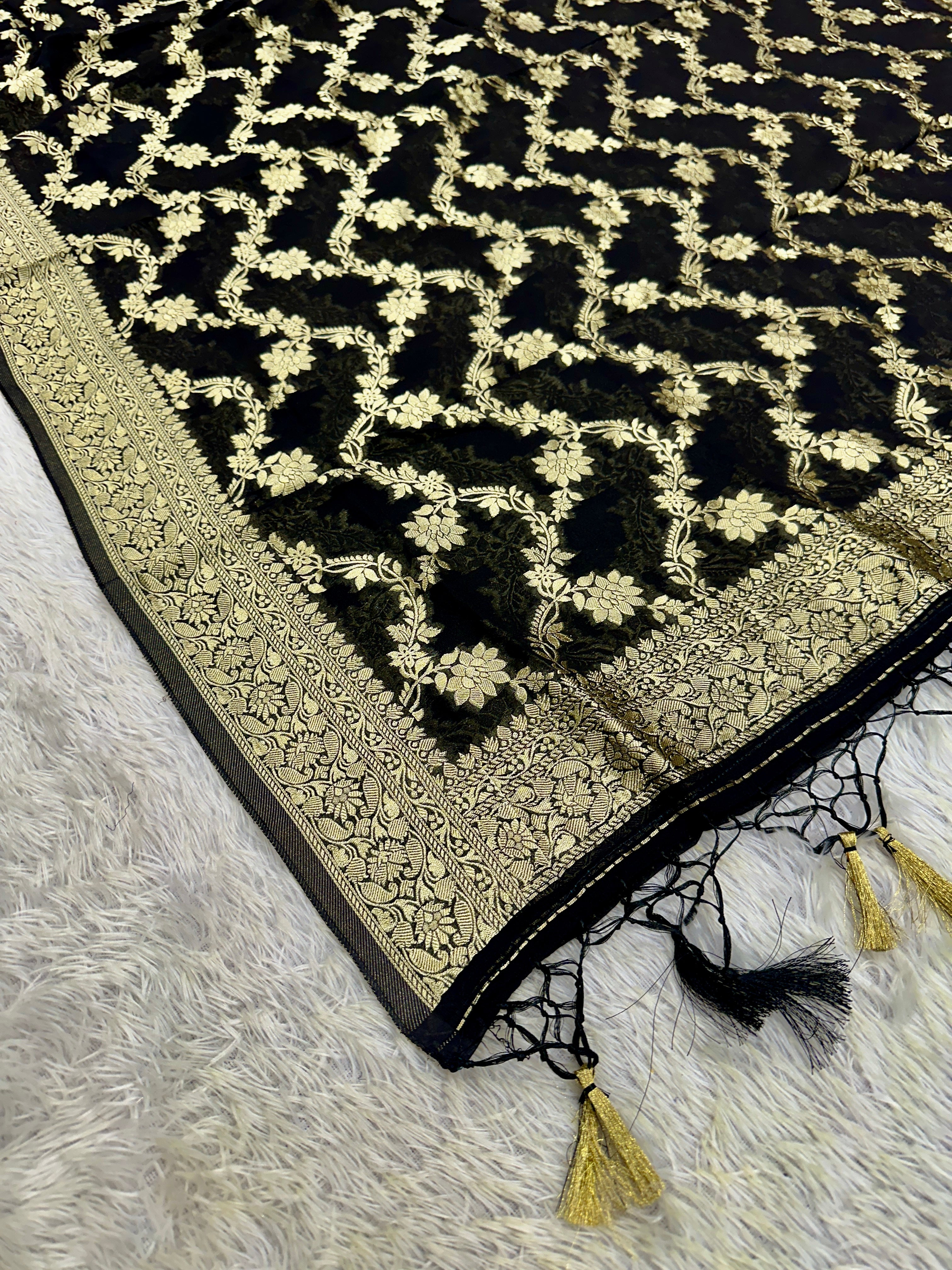 Banarasi Jacquard Zari Georgette Suit Dress – 3 Pc Set MSS24