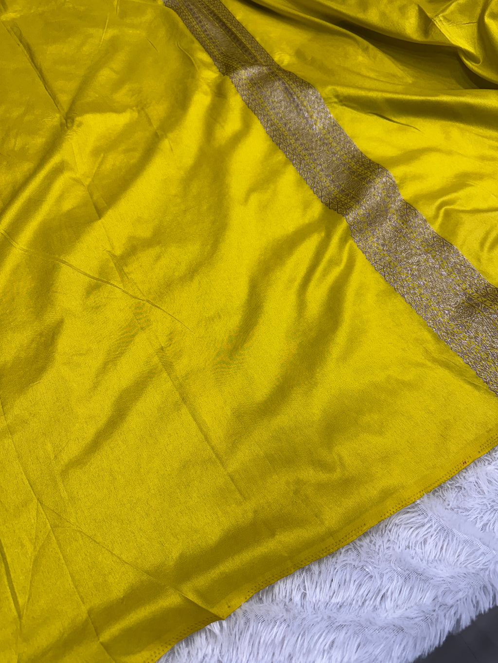 Lemon yellow Banarasi Dupion Silk Saree with Embossed Antique Zari Weaving & Rich Antique Zari Pallu | STF114