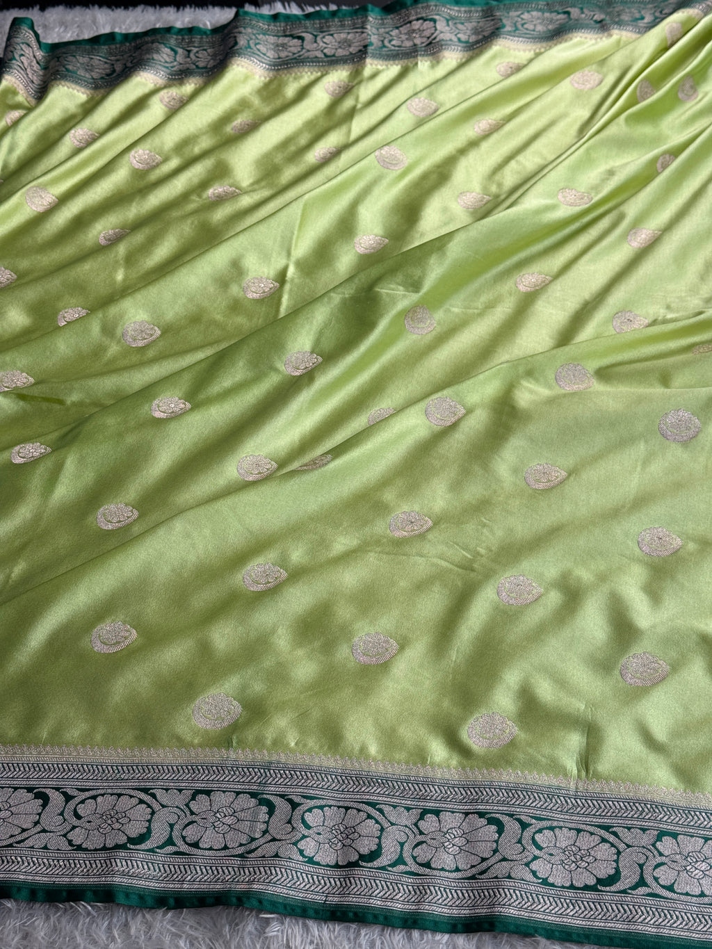Sea Green Mashru Kataan Silk Banarasi Saree with Green Border & Rich Zari Pallu | MKS744