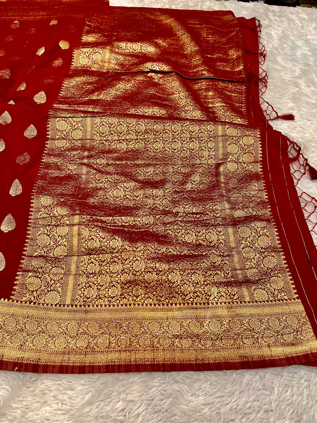 Raw Silk Zari Paan Maroon color  Saree RS005