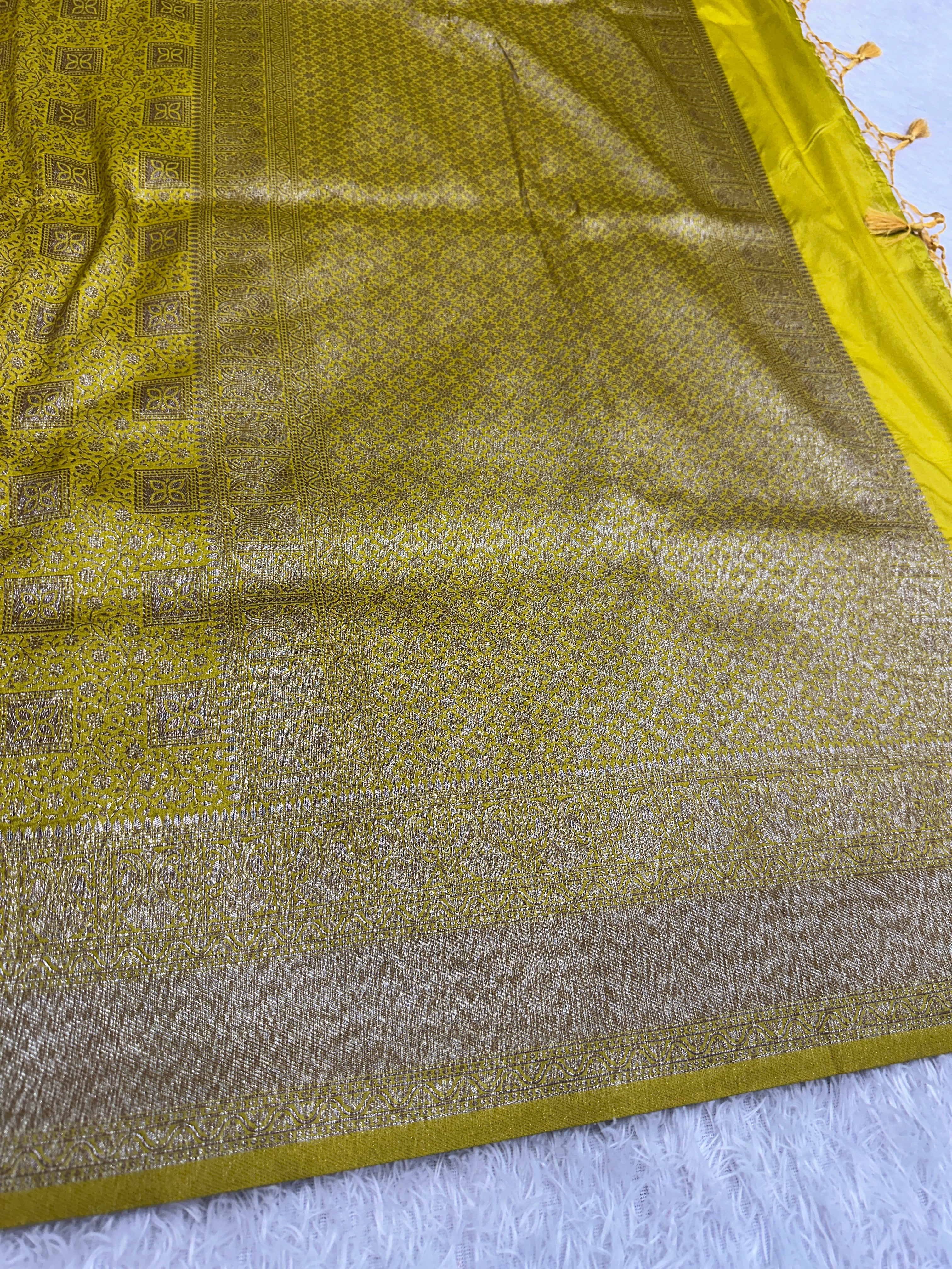Lemon yellow Banarasi Dupion Silk Saree with Embossed Antique Zari Weaving & Rich Antique Zari Pallu | STF108