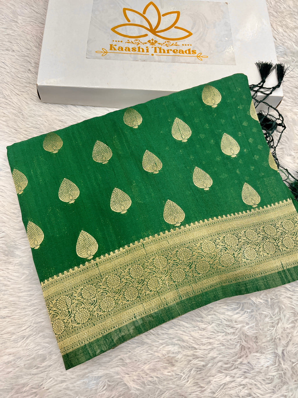 Raw Silk Zari Paan Green color  Saree RS005