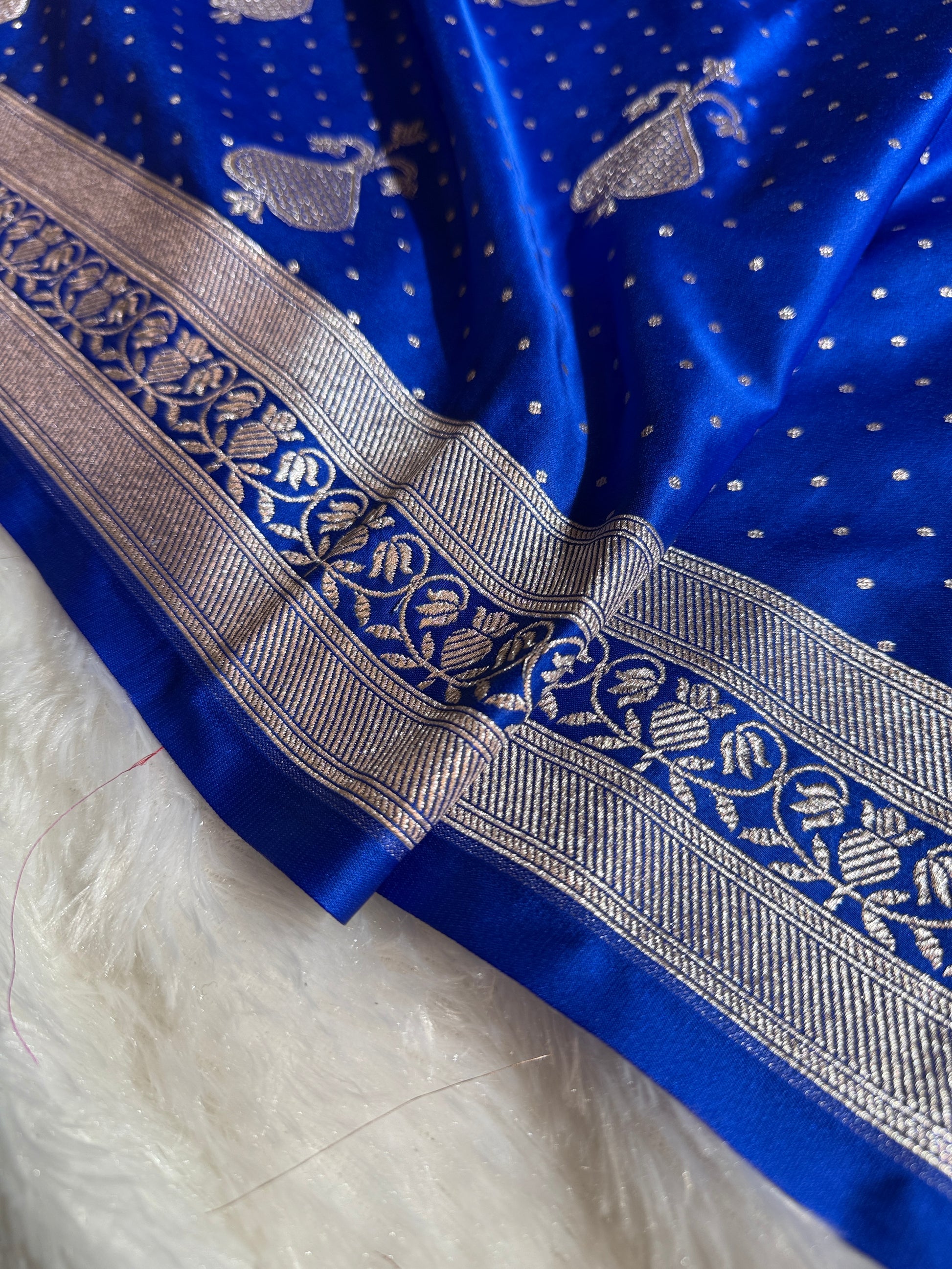 Royal Blue Banarasi Mashru Silk Saree with Jacquard Woven Fancy Buta Design MKS089