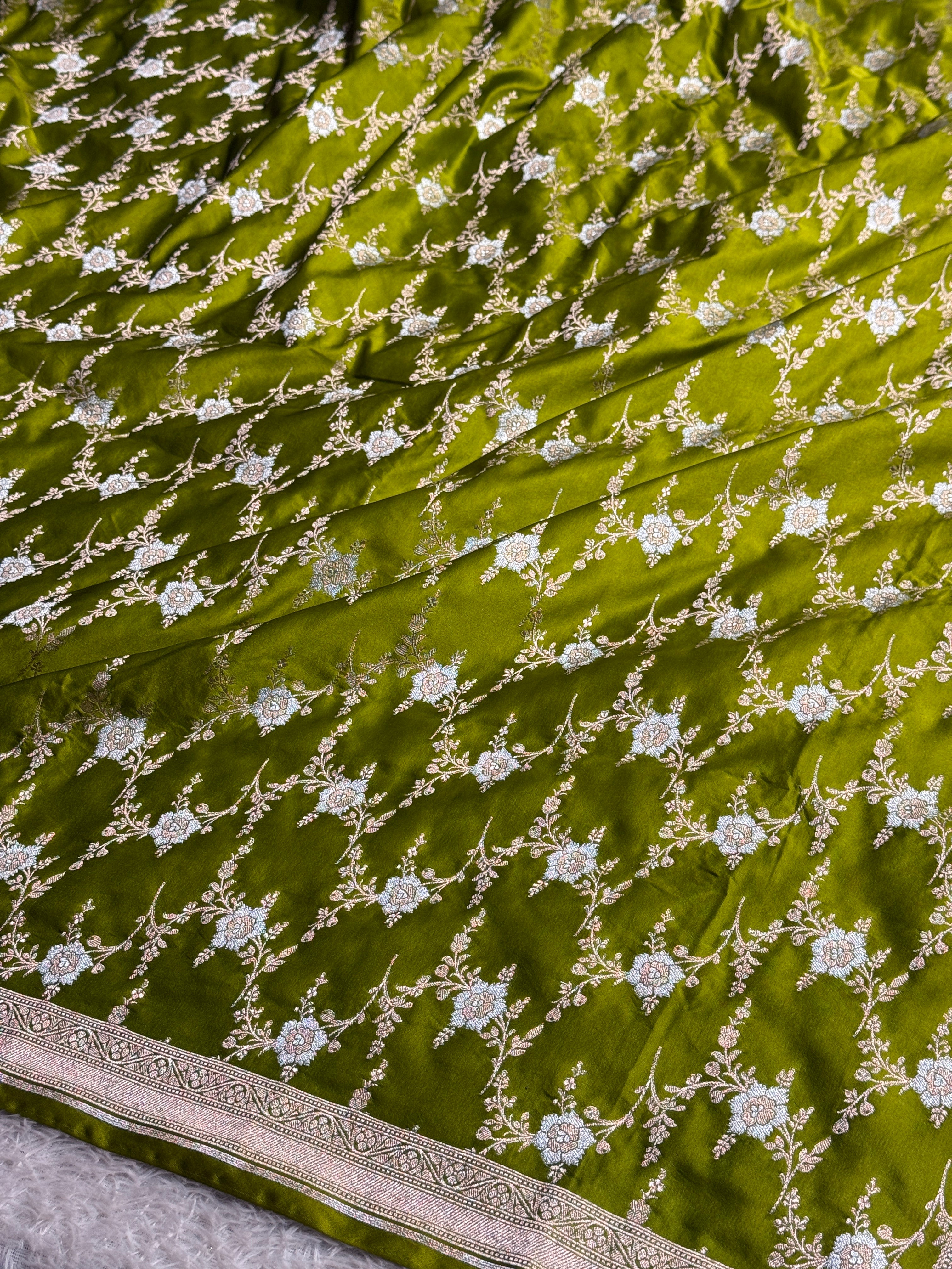 Elegant Pista Green Mashru Kataan Silk Saree with Silver Zari Meenakari Jaal Weaving MKS683