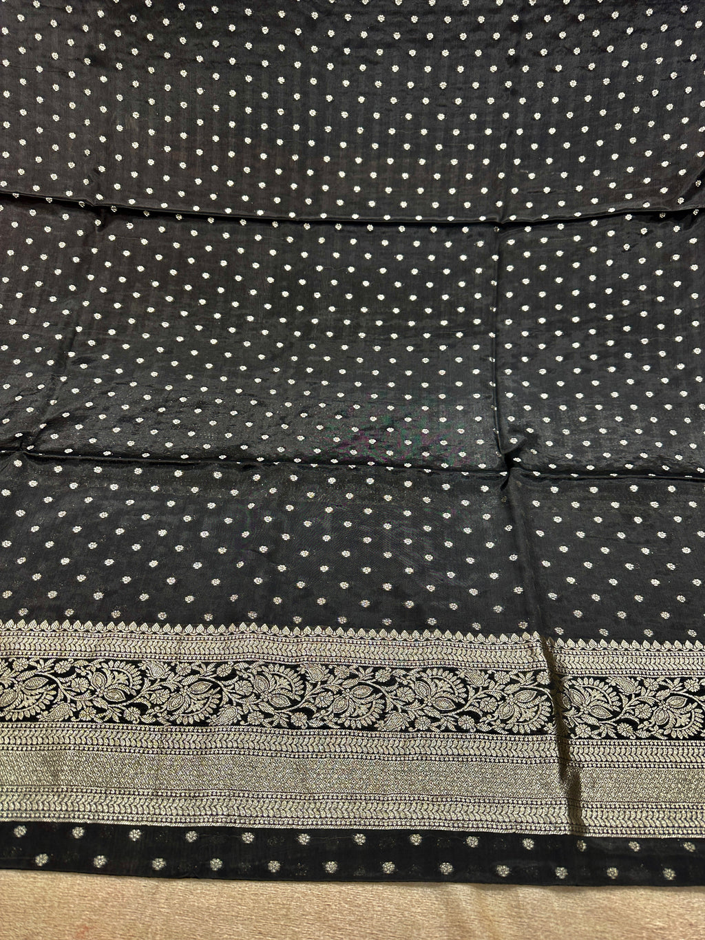 ✨ Banarasi Jacquard Gap Buti HO Silk 3-Piece Unstitched Dress Material MSS22