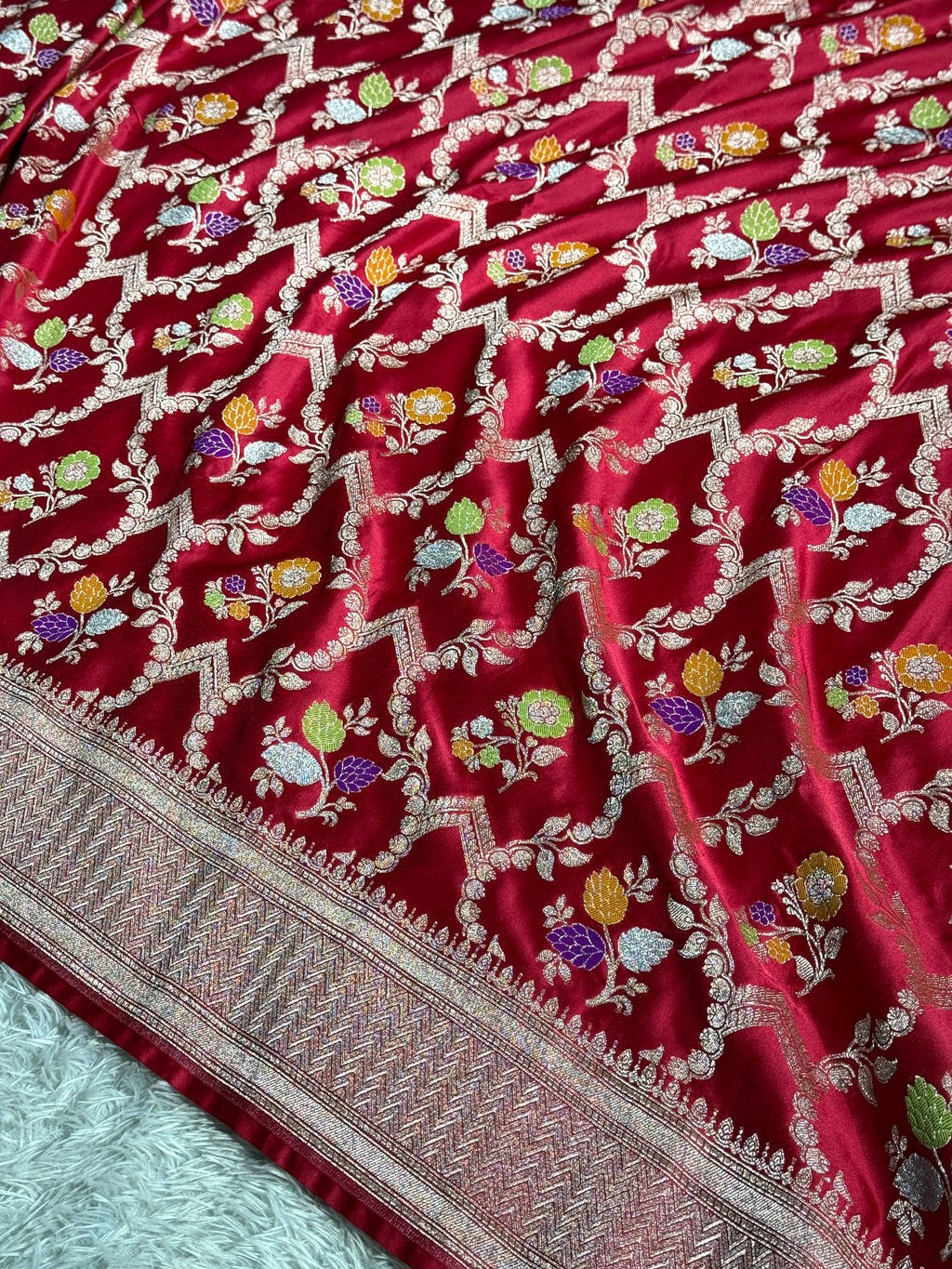 Cherish Red Mashru Kataan Silk Saree with Meenakari Jaal Woven Design & Rich Zari Pallu | MKS621