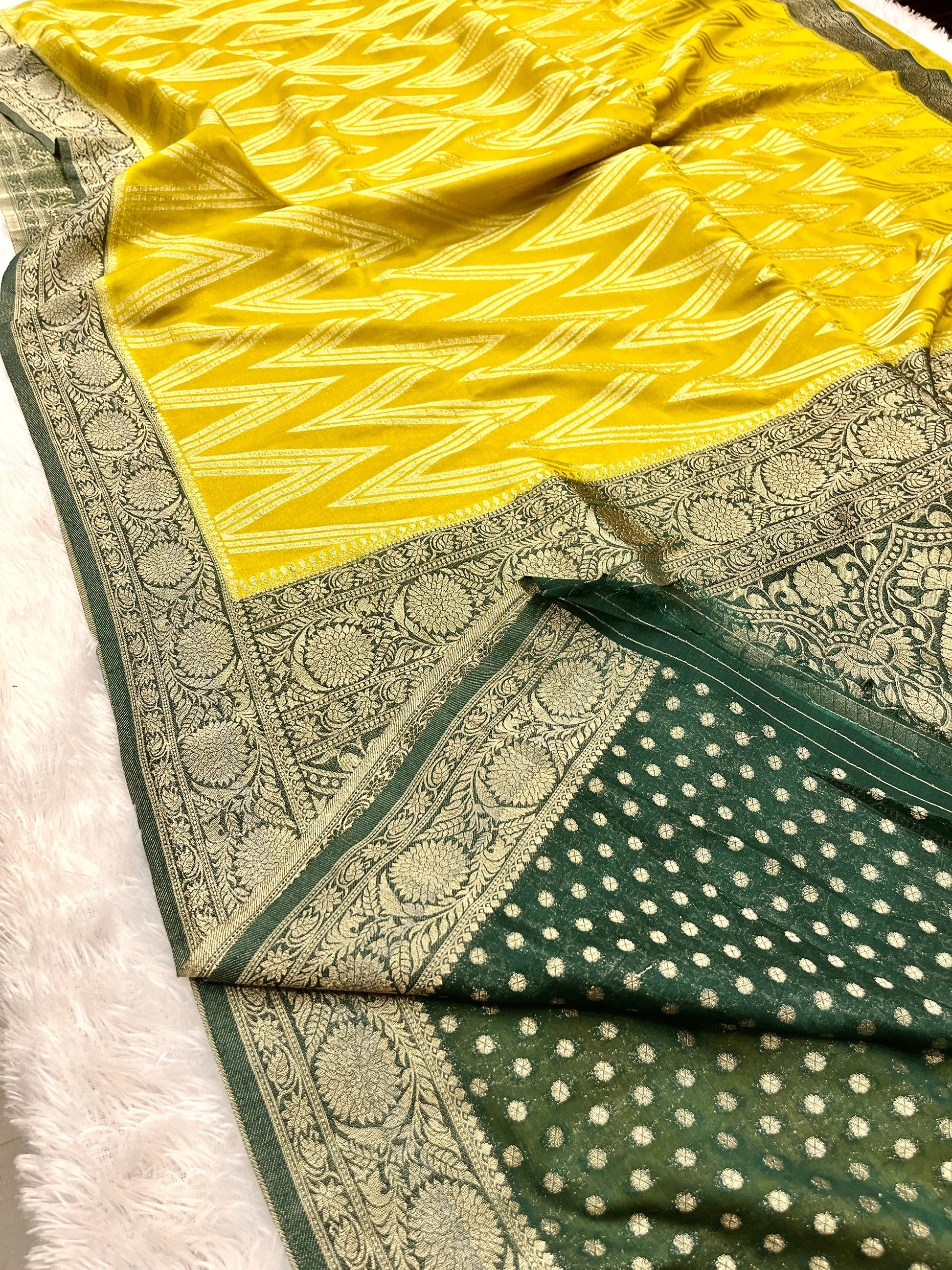 Chinon Silk Zig Zag Design Lemon with Green Color Saree CN09