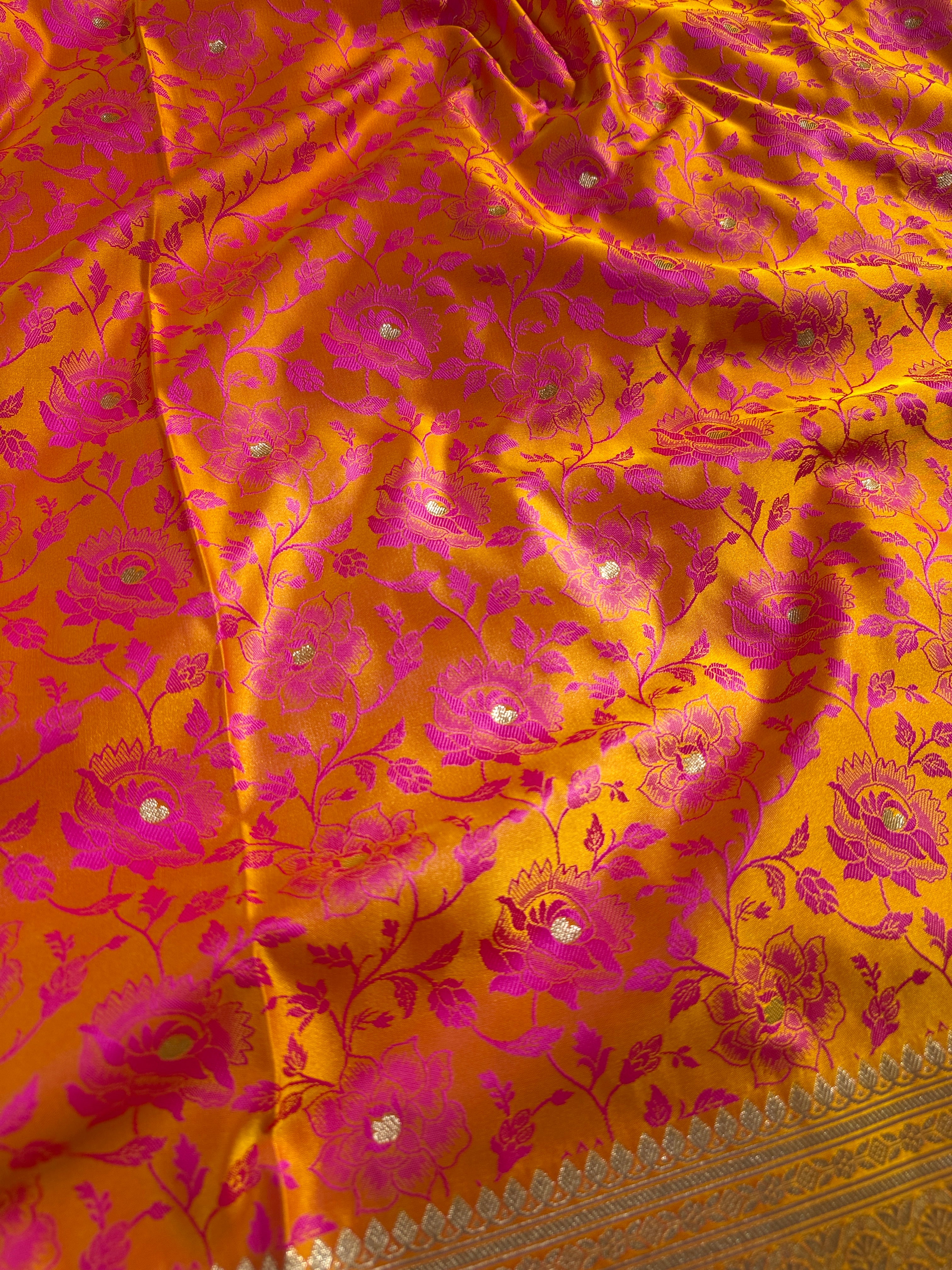 Yellow Banarasi Mashru Silk Saree with Dual Tone Tanchoi Jacquard Woven Design MKS095