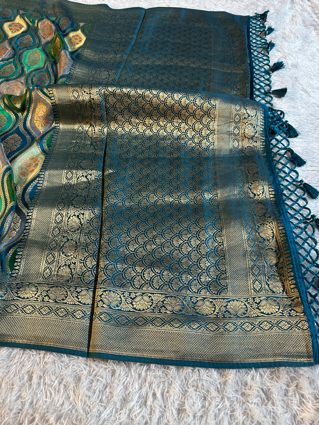 Multicolour Rangkaat