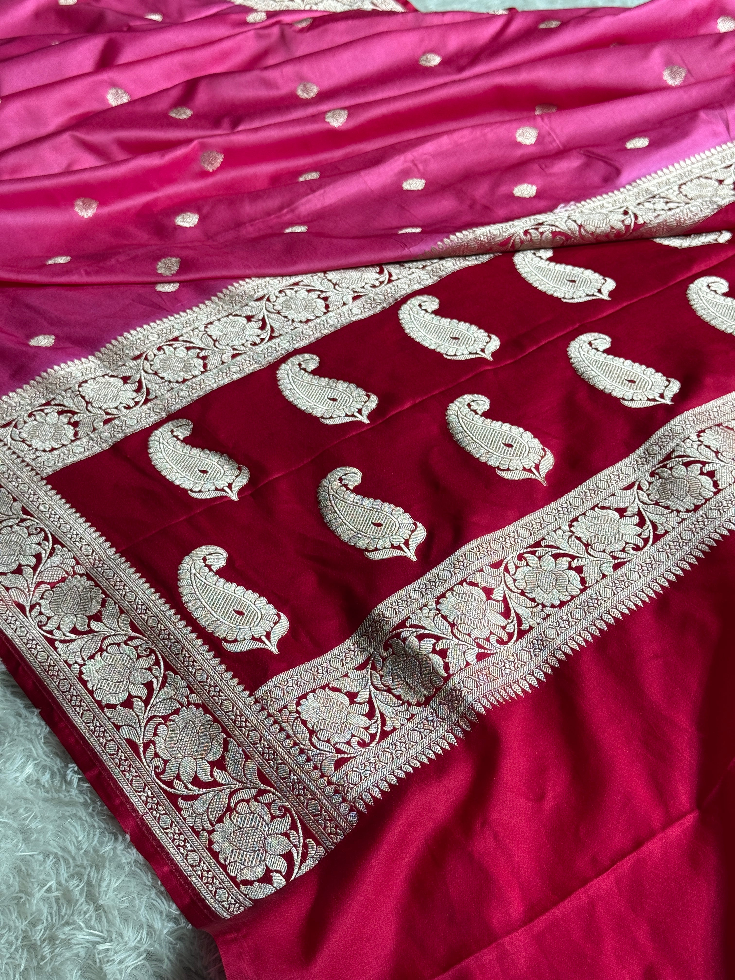 Pink Banarasi Mashru Silk Saree with Dark Pink Contrast and Jacquard Woven Buti Pattern MKS0113