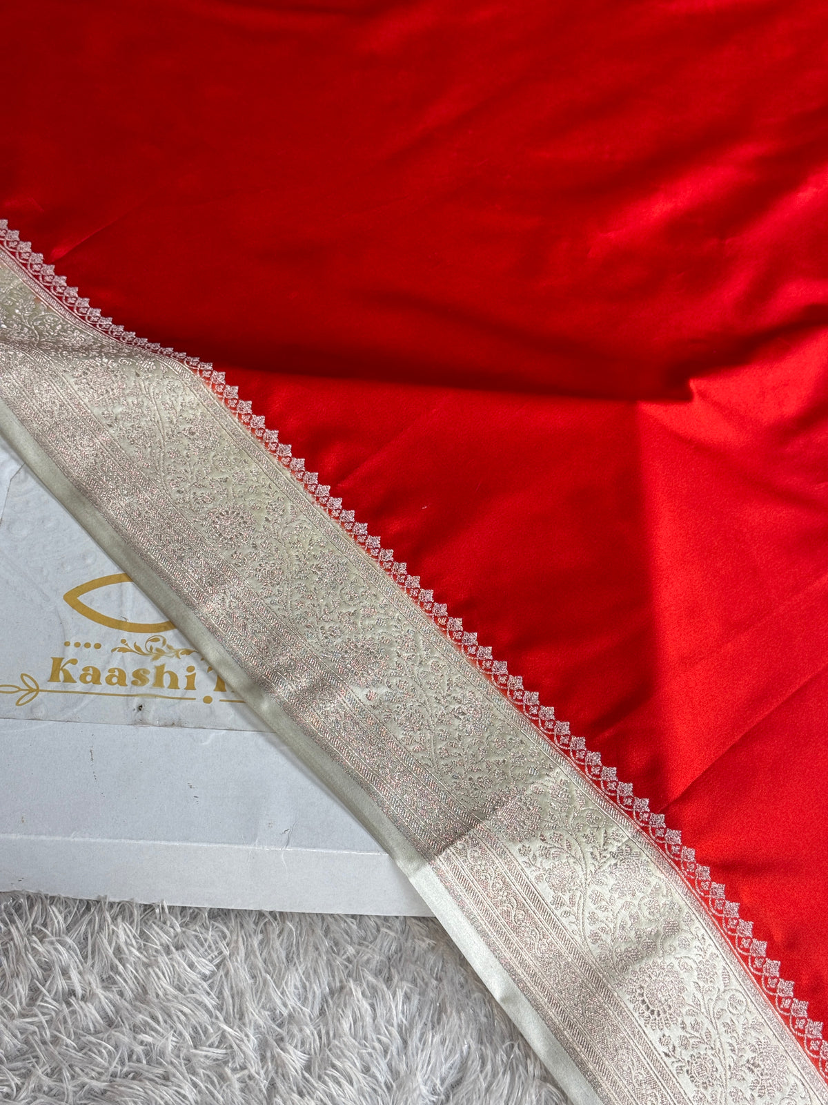 Red & Cream Mashru Kataan Silk Saree with Woven Border, Rich Zari Pallu & Plain Blouse MKS799