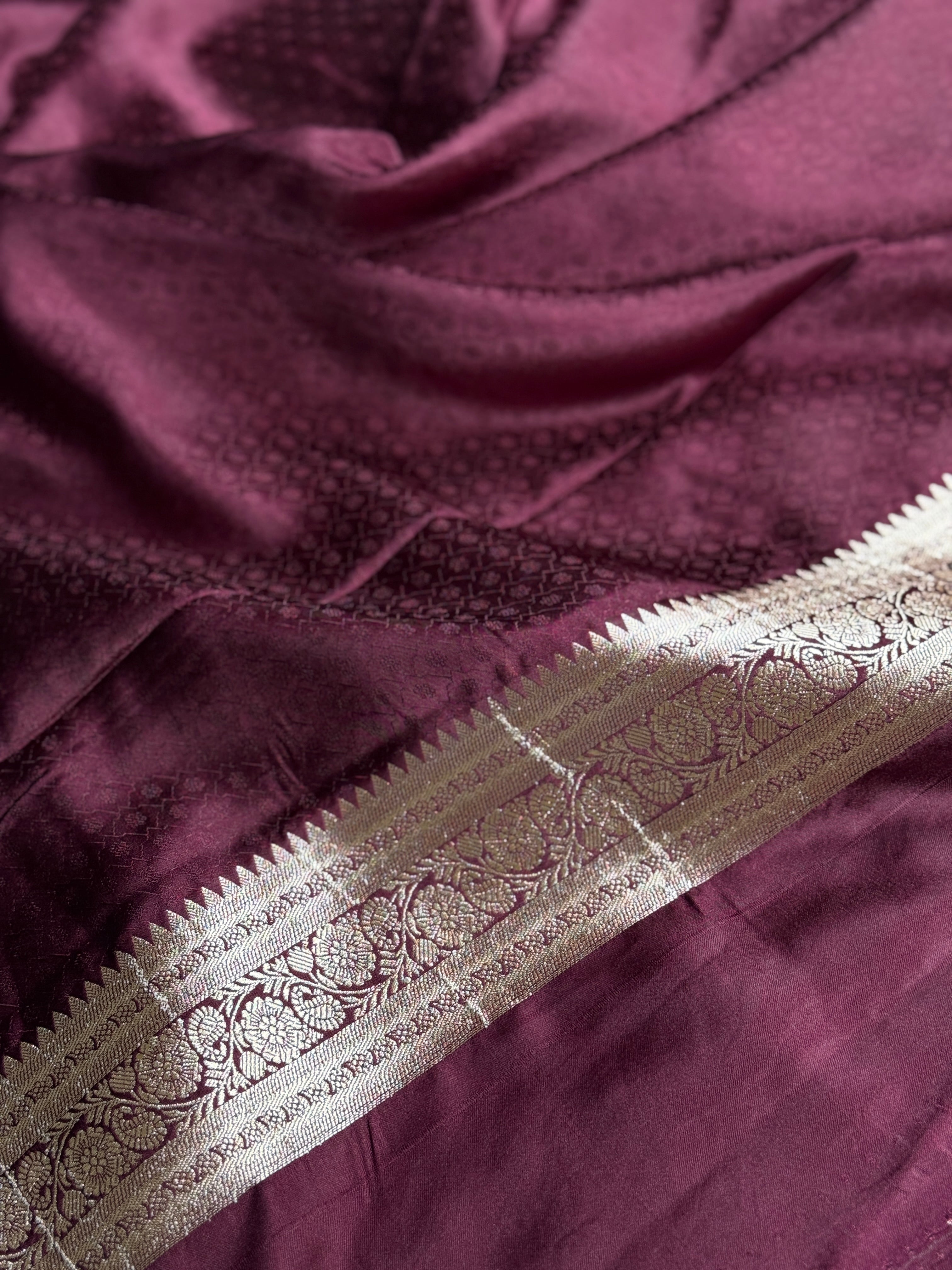 Premium Mashru Silk Contrast Saree with Jaal Woven Design & Rich Zari Pallu – Festive Wear | MKS627