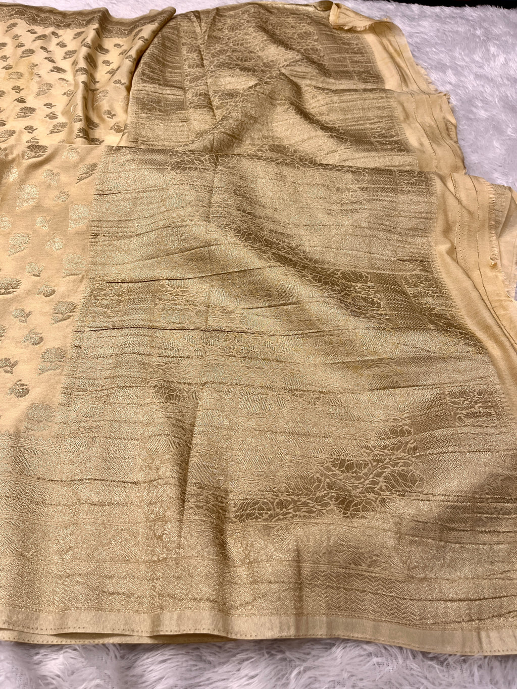 Chinon Silk Big small Buta  Design Cream Saree CN06