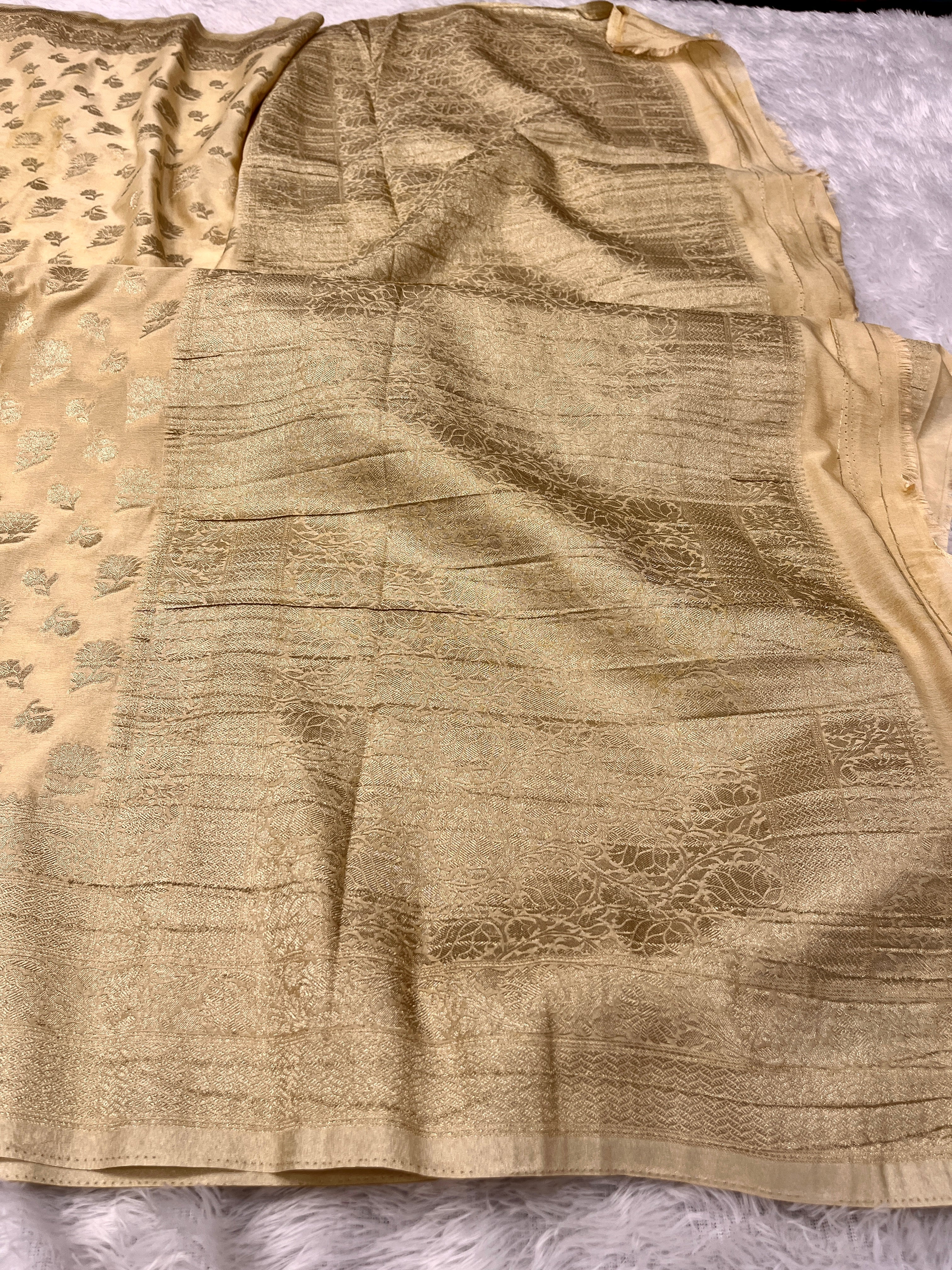 Chinon Silk Big small Buta  Design Cream Saree CN06