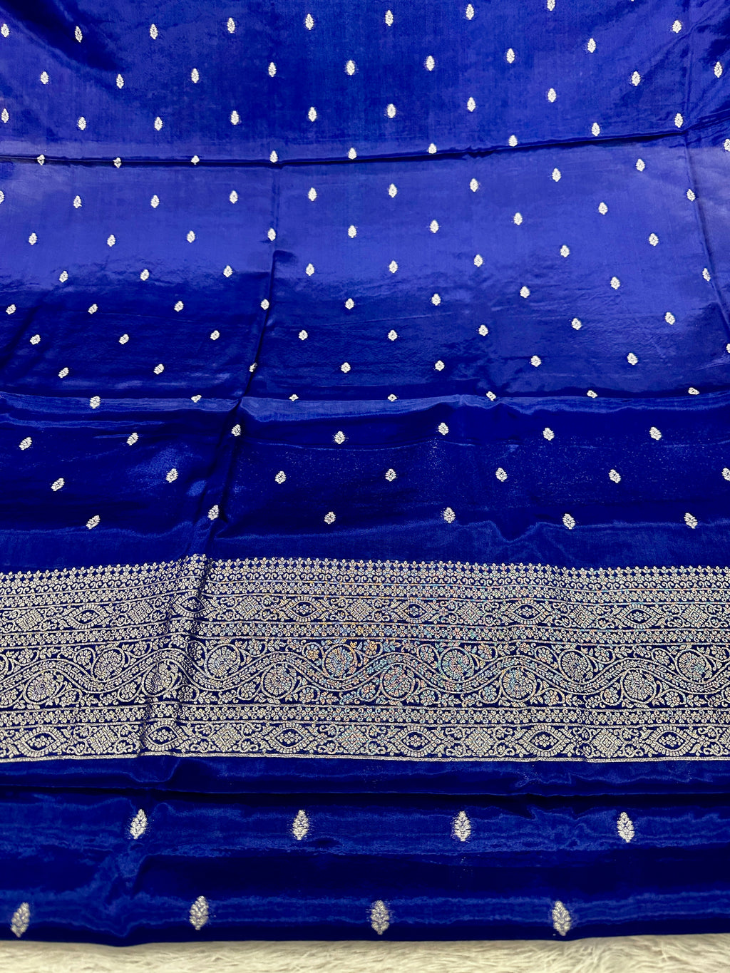 ✨ Banarasi Jacquard Gap Buti HO Silk 3-Piece Unstitched Dress Material MSS14