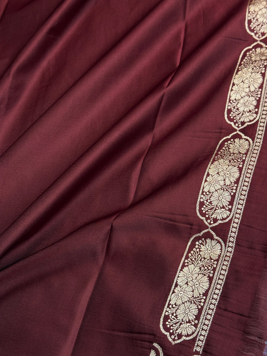 Royal Wine Mashru Kataan Silk Saree with Silver Zari Meenakari Jaal Weaving | MKS684