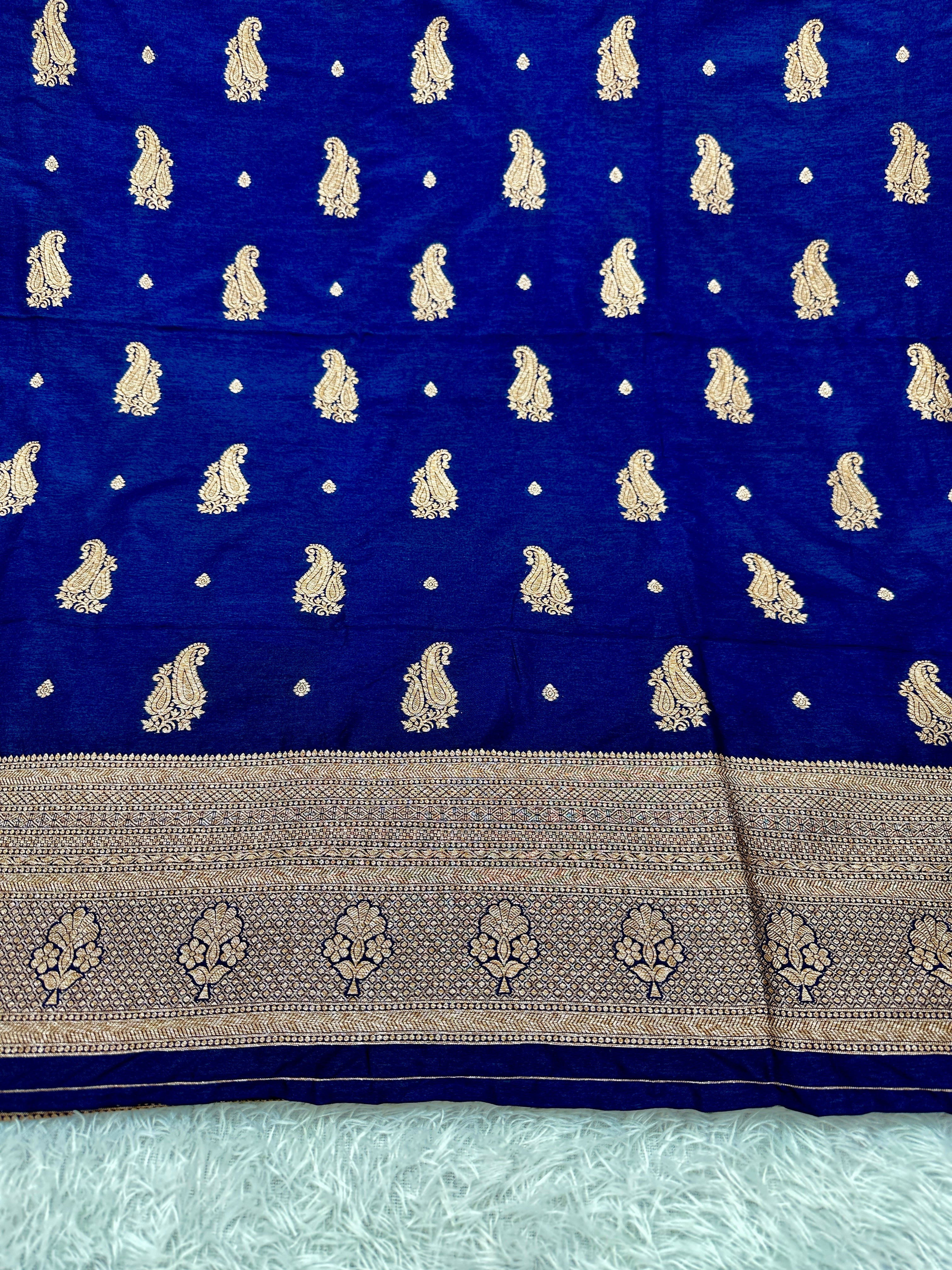 Banarasi Soft Silk 3 Piece Ladies Suit with Antique Zari Woven Work – MSS27