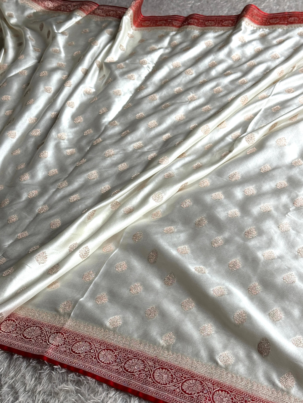 ✨ Cream Mashru Kataan Silk Saree with Red Contrast Border & Rich Zari Pallu | MKS644 ✨
