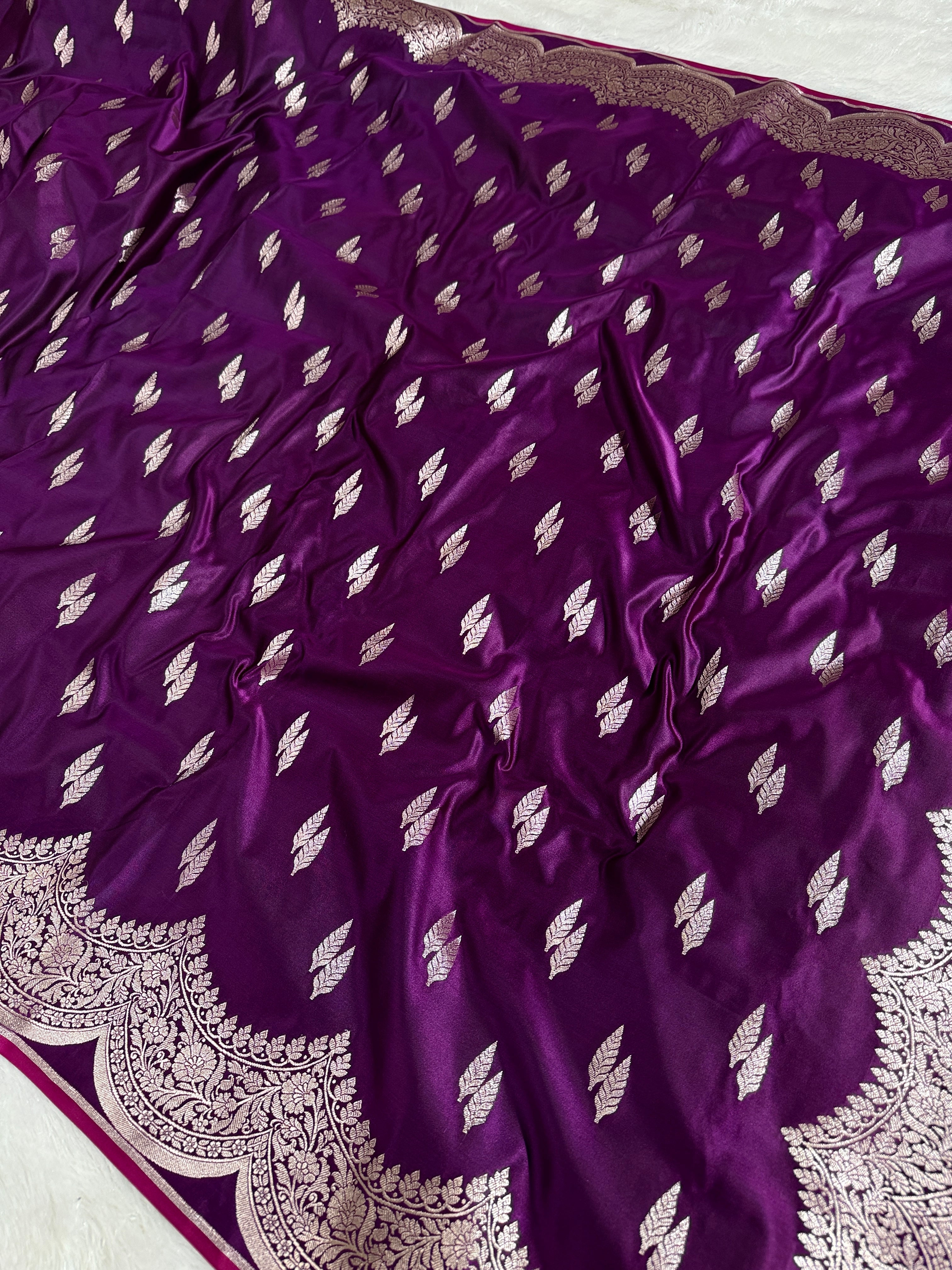 Wine Banarasi Mashru Silk Saree with Jacquard Woven Dual Buta & Elegant Zari Highlights MKS088