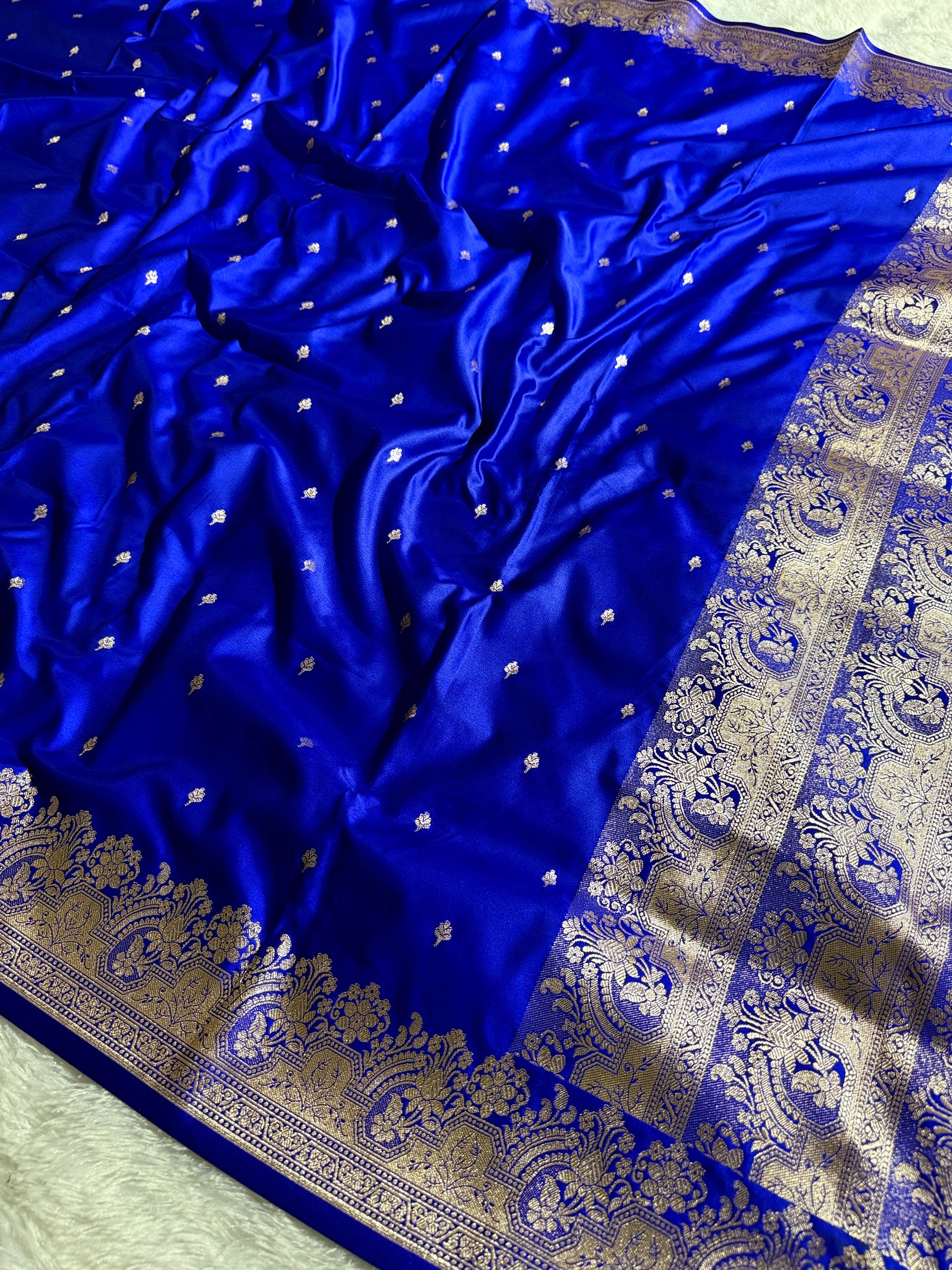 Royal Blue Banarasi Mashru Silk Saree with Jacquard Woven Chunri Buti Design  MKS021