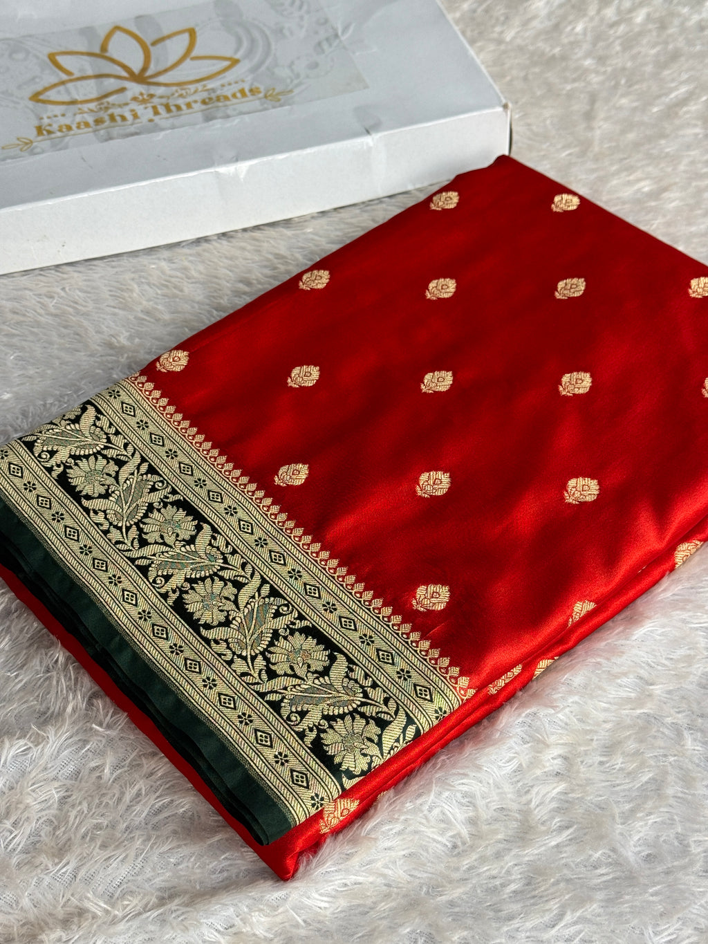 Banarasi Mashru Kataan Silk Saree – Red with Green Contrast | Buta Woven Design | Rich Zari Pallu | MKS751