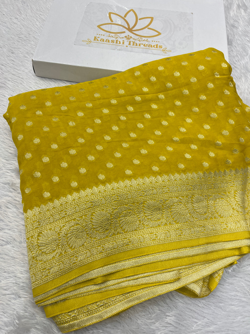 Banarsi Pure Natural Georgette Four flower Buti Design VSG02