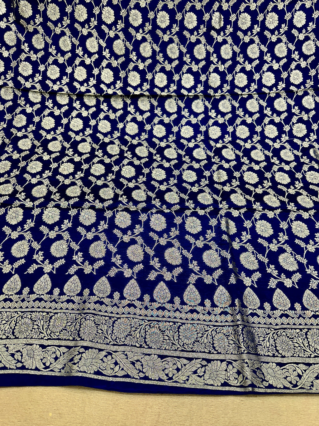 ✨ Banarasi Jacquard Gap Buti HO Silk 3-Piece Unstitched Dress Material MSS23