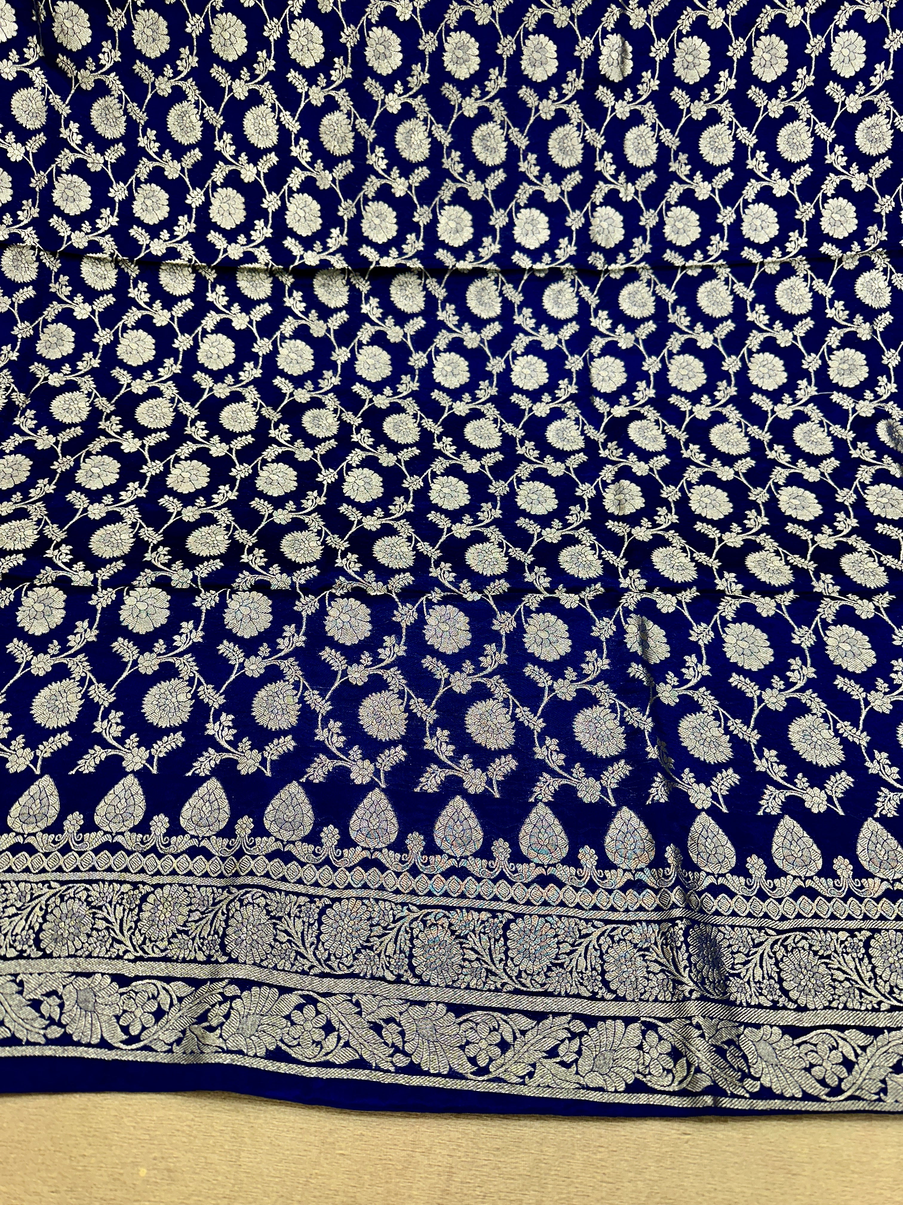 ✨ Banarasi Jacquard Gap Buti HO Silk 3-Piece Unstitched Dress Material MSS23