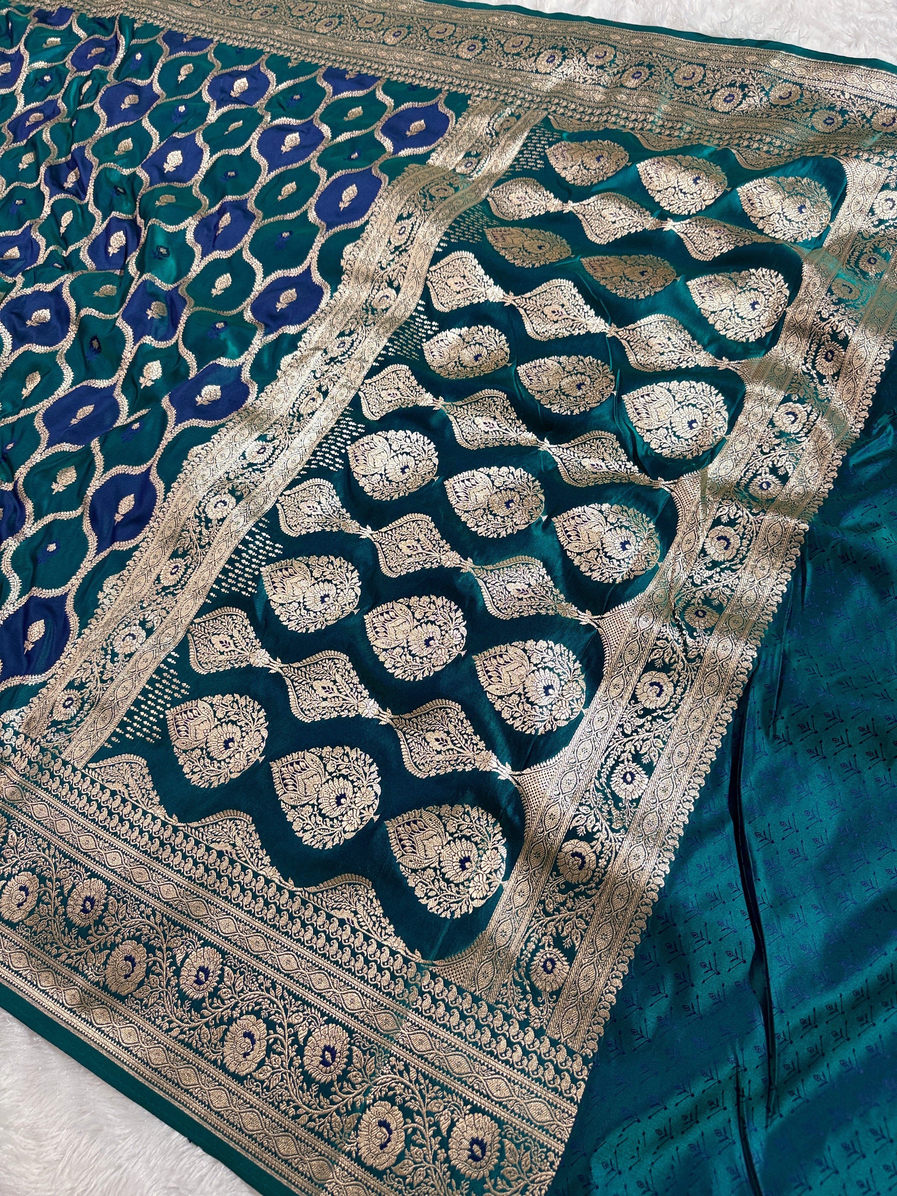 Rama Green Rangkaat Banarasi Mashru Silk Saree with Jacquard Woven Jaal Pattern MKS033