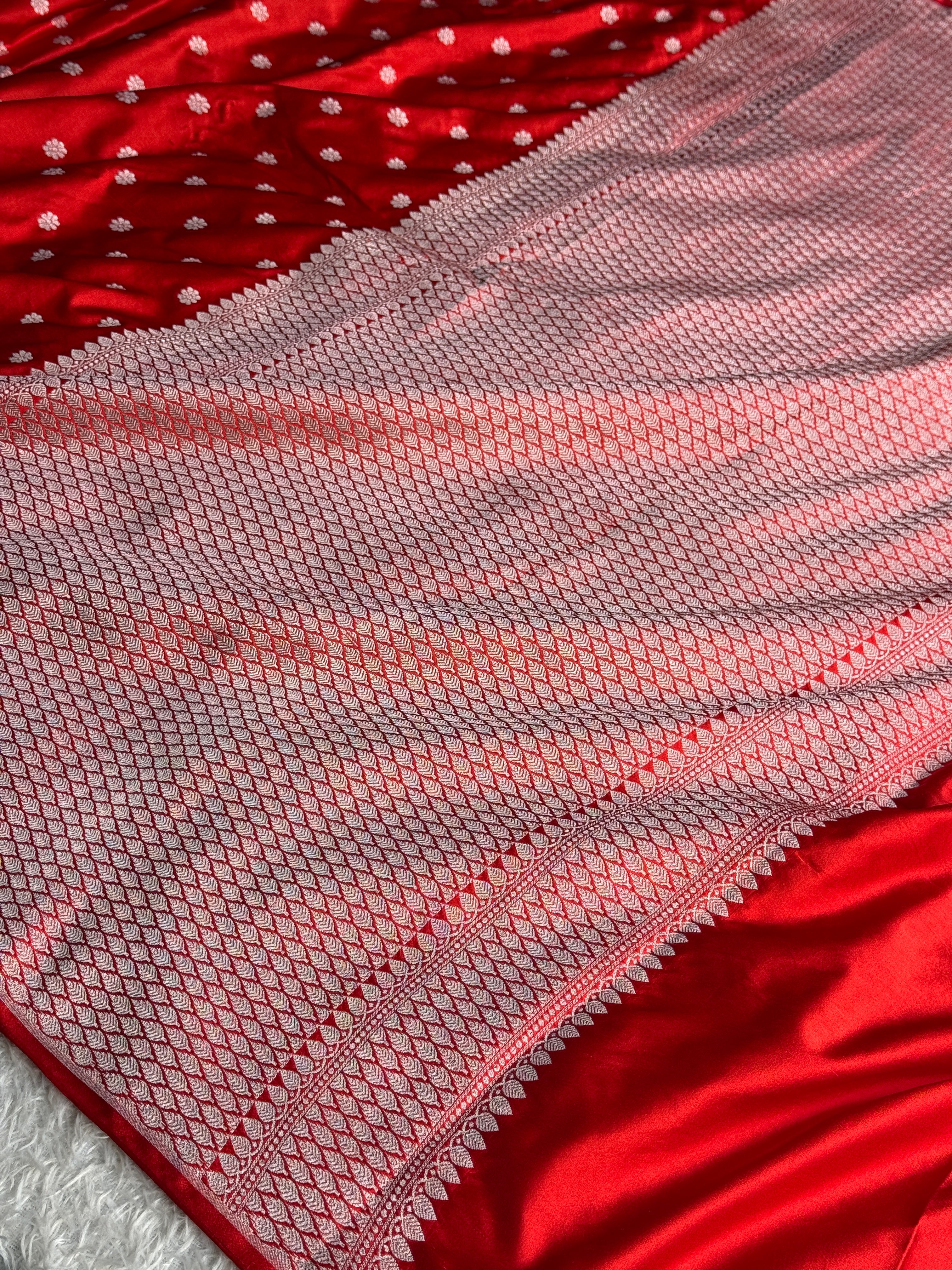 Red Mashru Kataan Silk Banarasi Saree with Meenakari Leaf Woven Border | MKS754