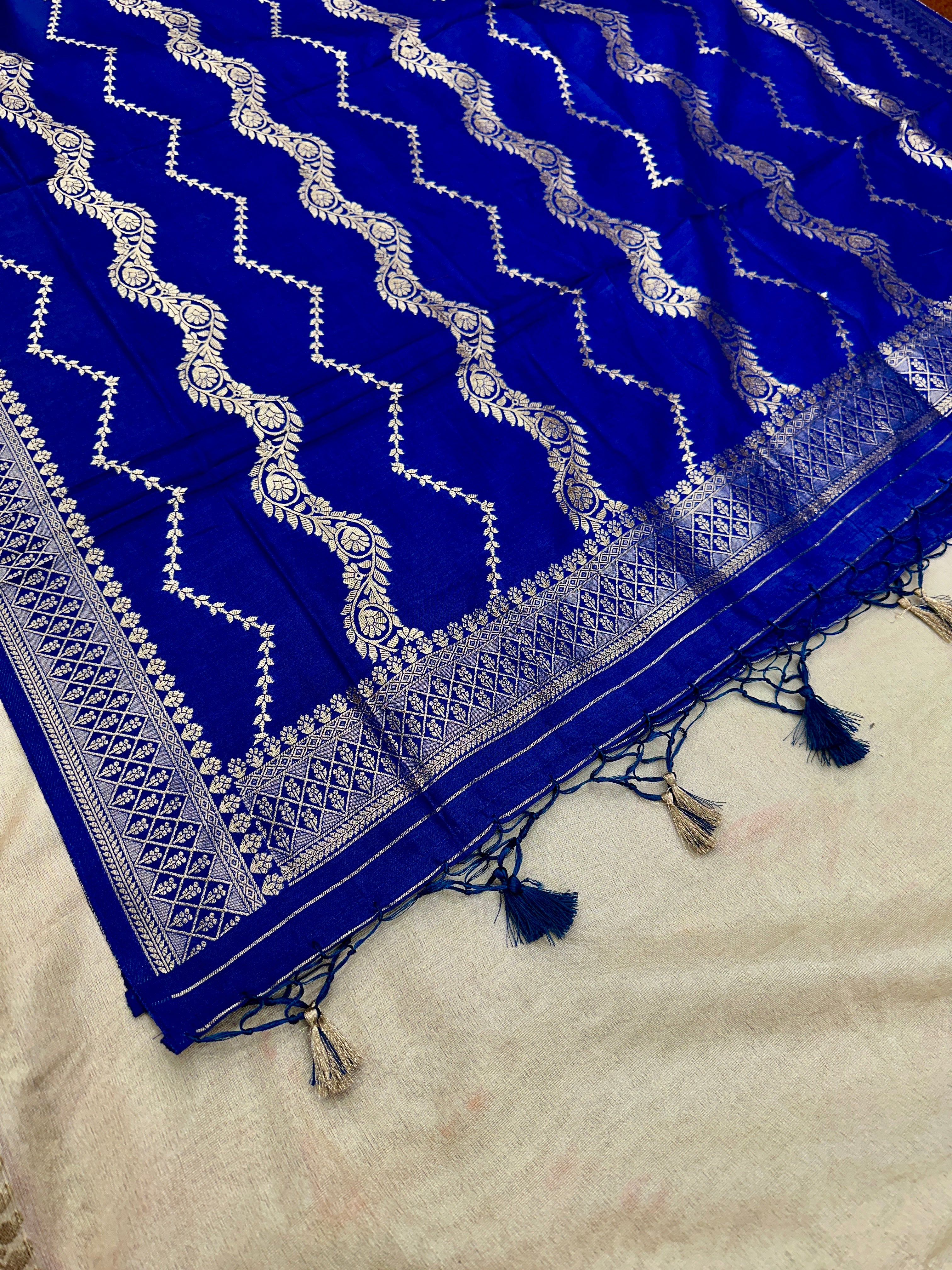 ✨ Banarasi Jacquard Gap Buti HO Silk 3-Piece Unstitched Dress Material MSS18
