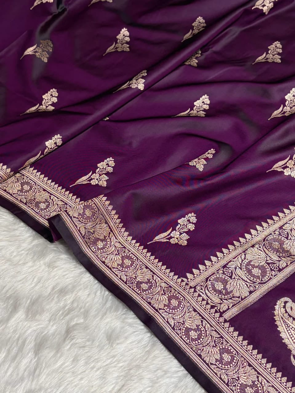 Banarasi Mashru Kataan Silk Saree Featuring Kyari Buta Woven Design with Rich Zari Pallu – MKS413