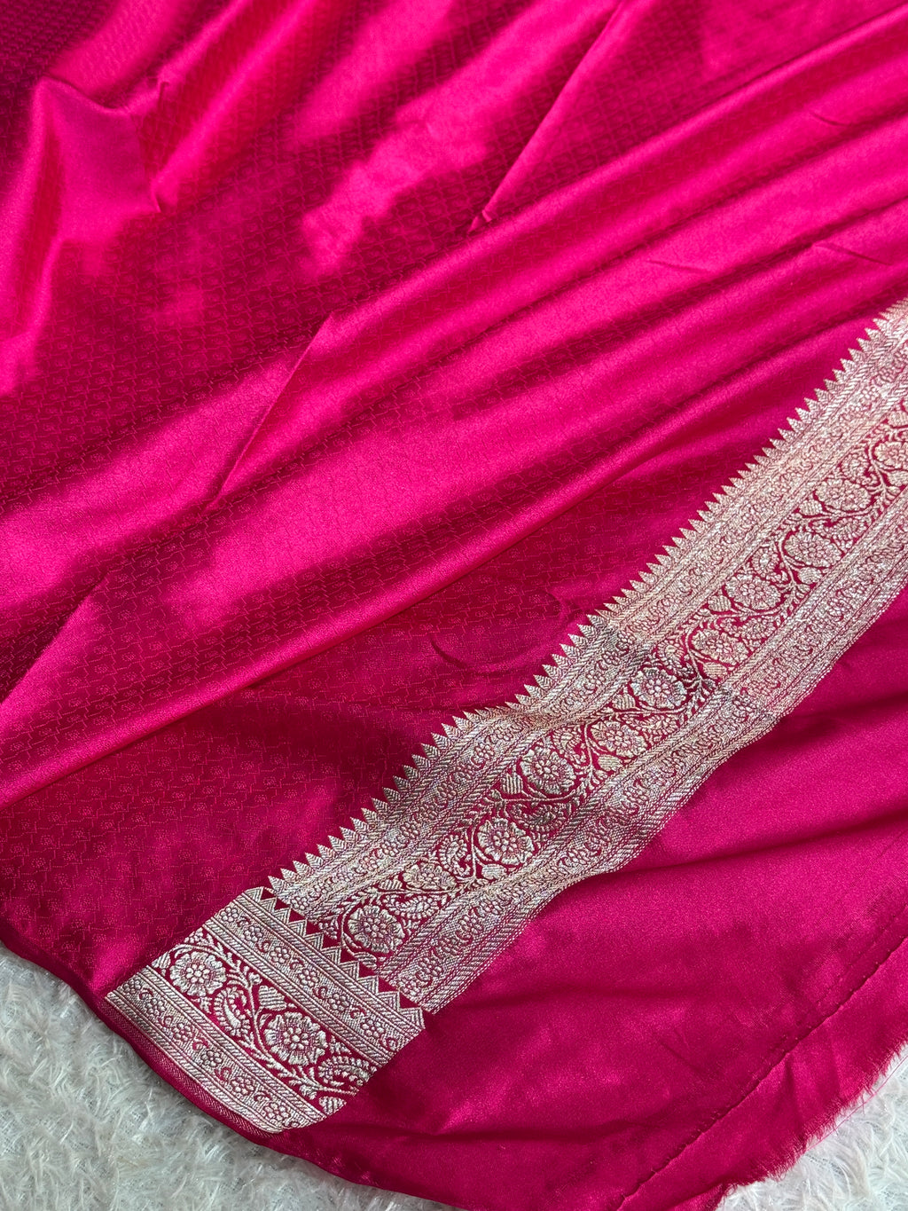 Rani Pink Mashru Kataan Silk Saree with All-Over Buta & Rich Zari Pallu – MKS836