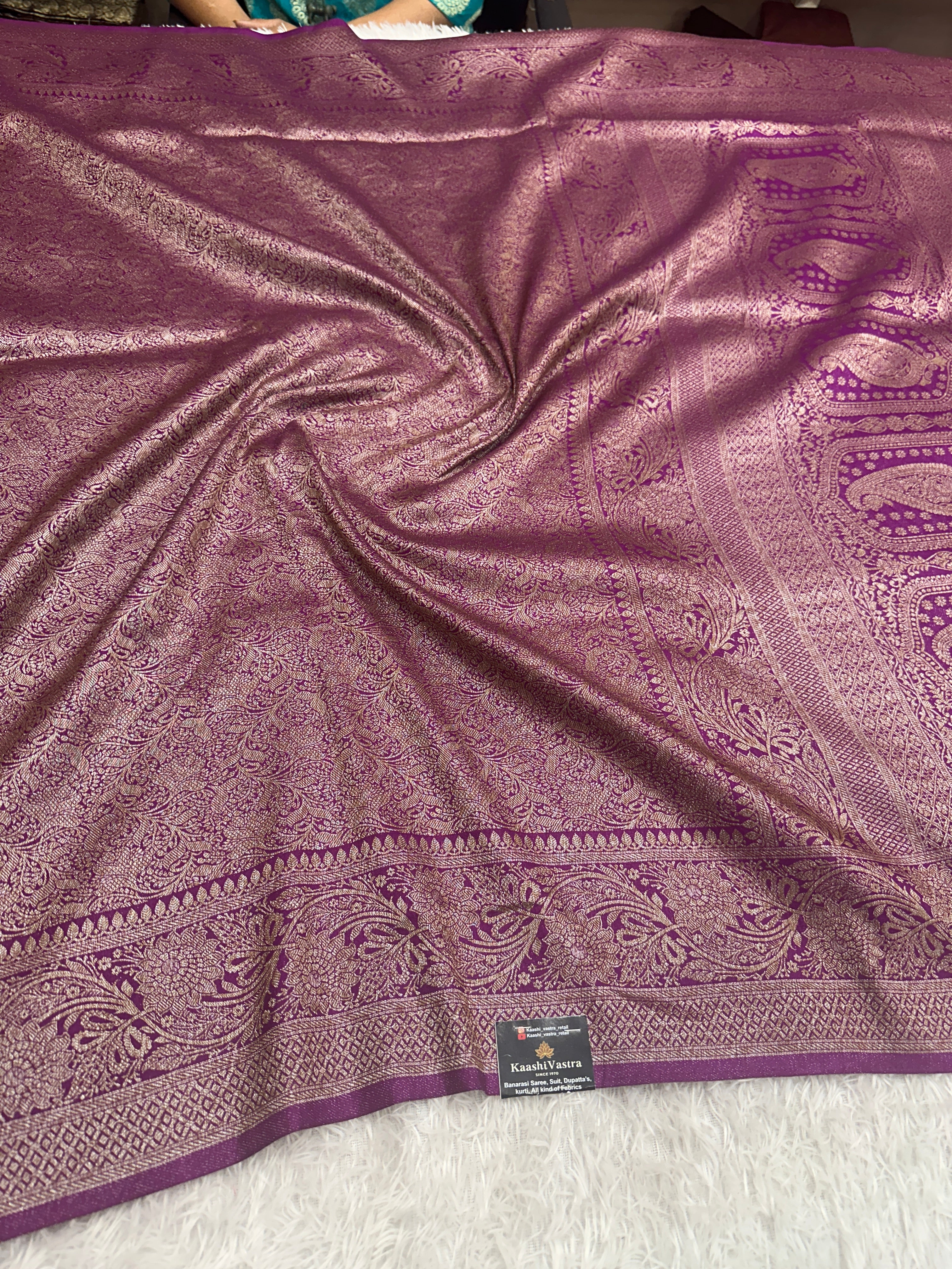Magenta  Banarasi Dupion Silk Saree with Embossed Antique Zari Weaving & Rich Antique Zari Pallu | STF106