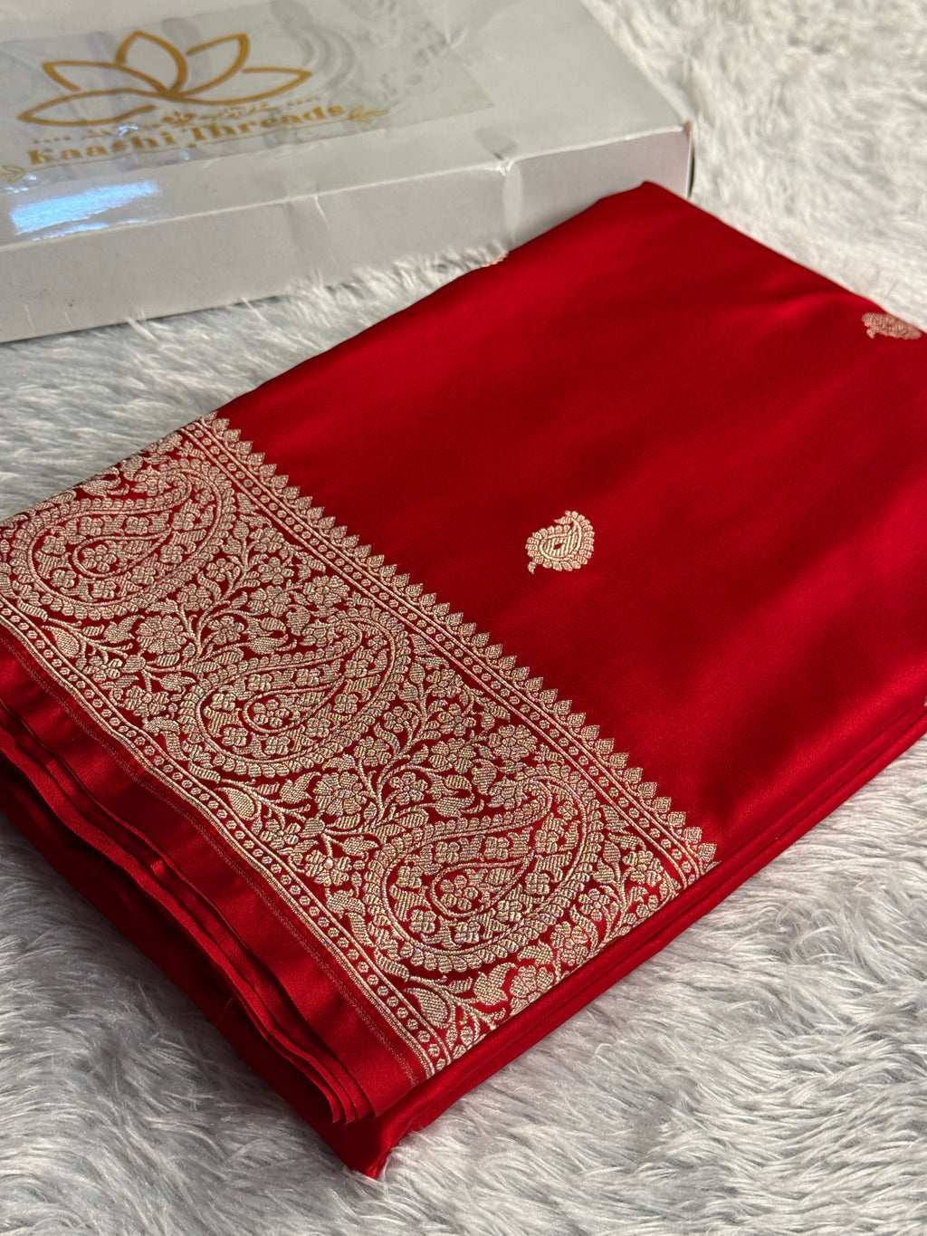 Red Mashru Kataan Silk Saree with All Over Buta Woven Design & Rich Zari Pallu | MKS698