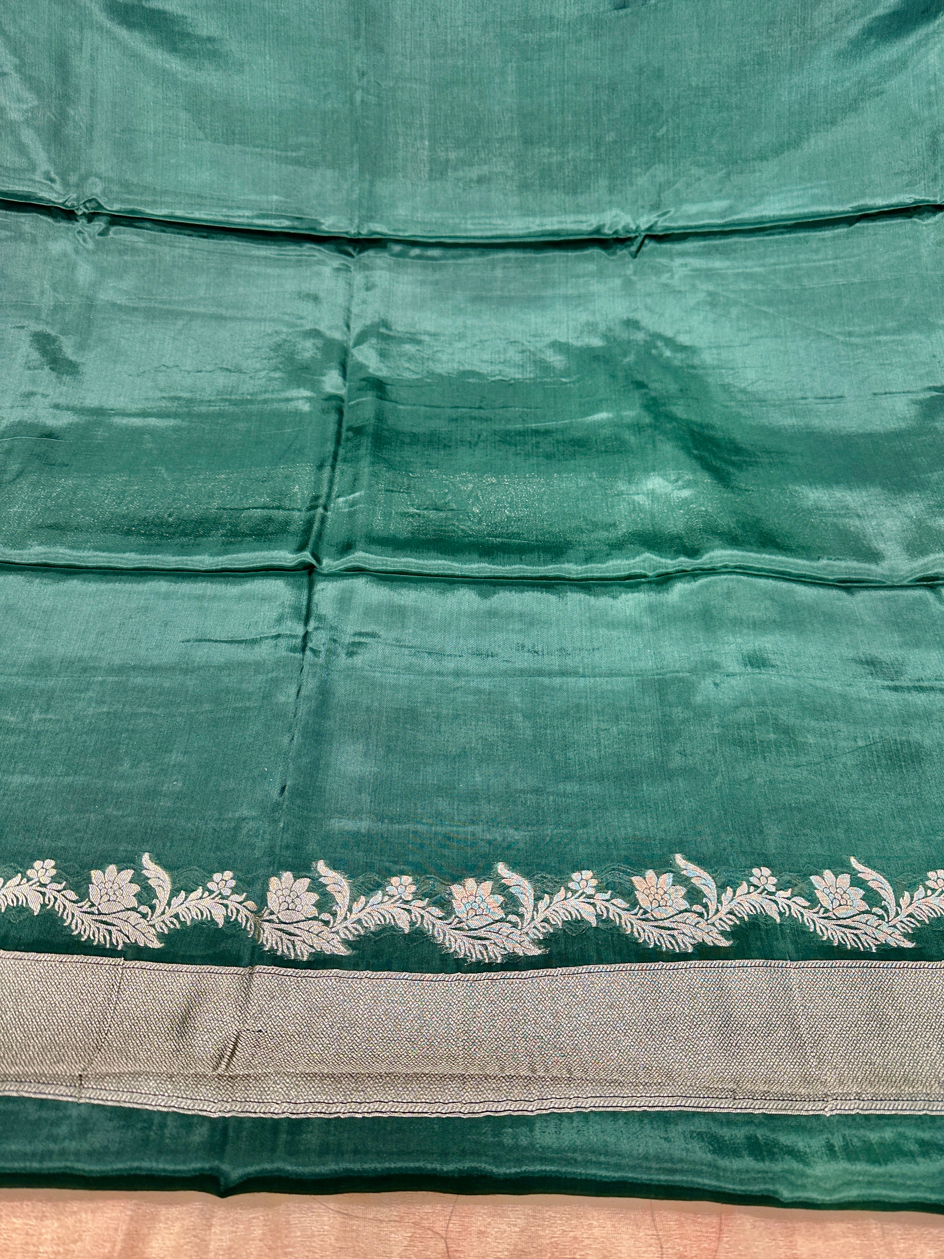 ✨ Banarasi Jacquard Gap Buti HO Silk 3-Piece Unstitched Dress Material MSS20