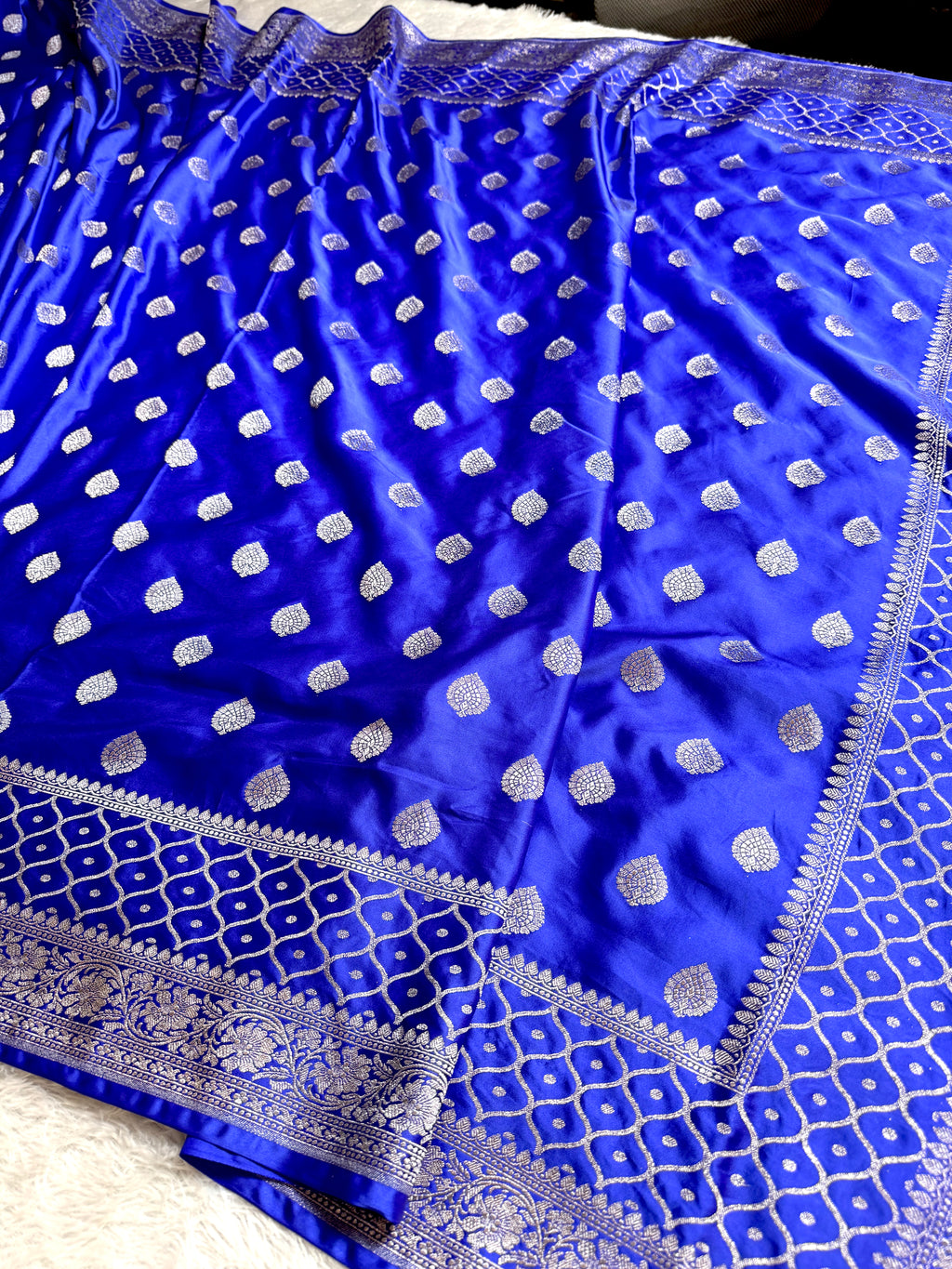 Royal Blue Banarasi Mashru Silk Saree with Jacquard Woven Paan Buta Design MKS090