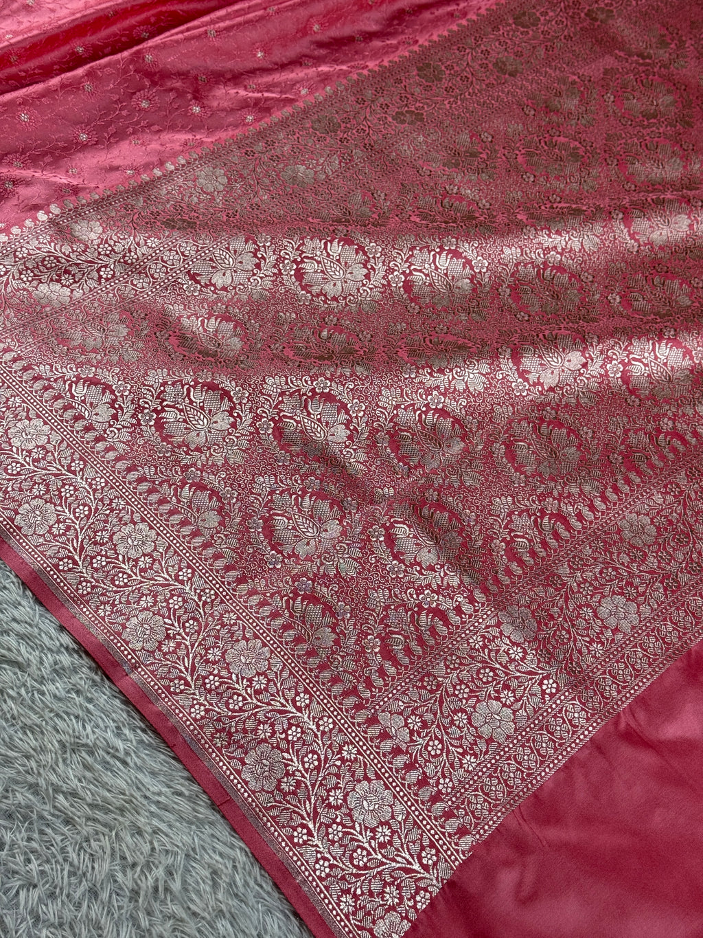Mashru Kataan Silk Saree with Tanchoi Satin Zari Meenakari Weave & Rich Pallu – MKS508