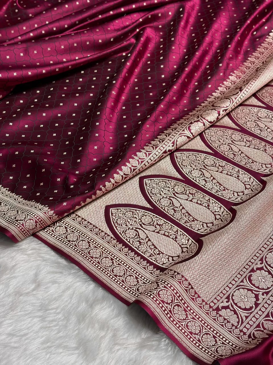 ✨ Mashru Kataan Silk Saree with Tanchoi Woven Pattern, Zari Border & Rich Zari Pallu MKS416
