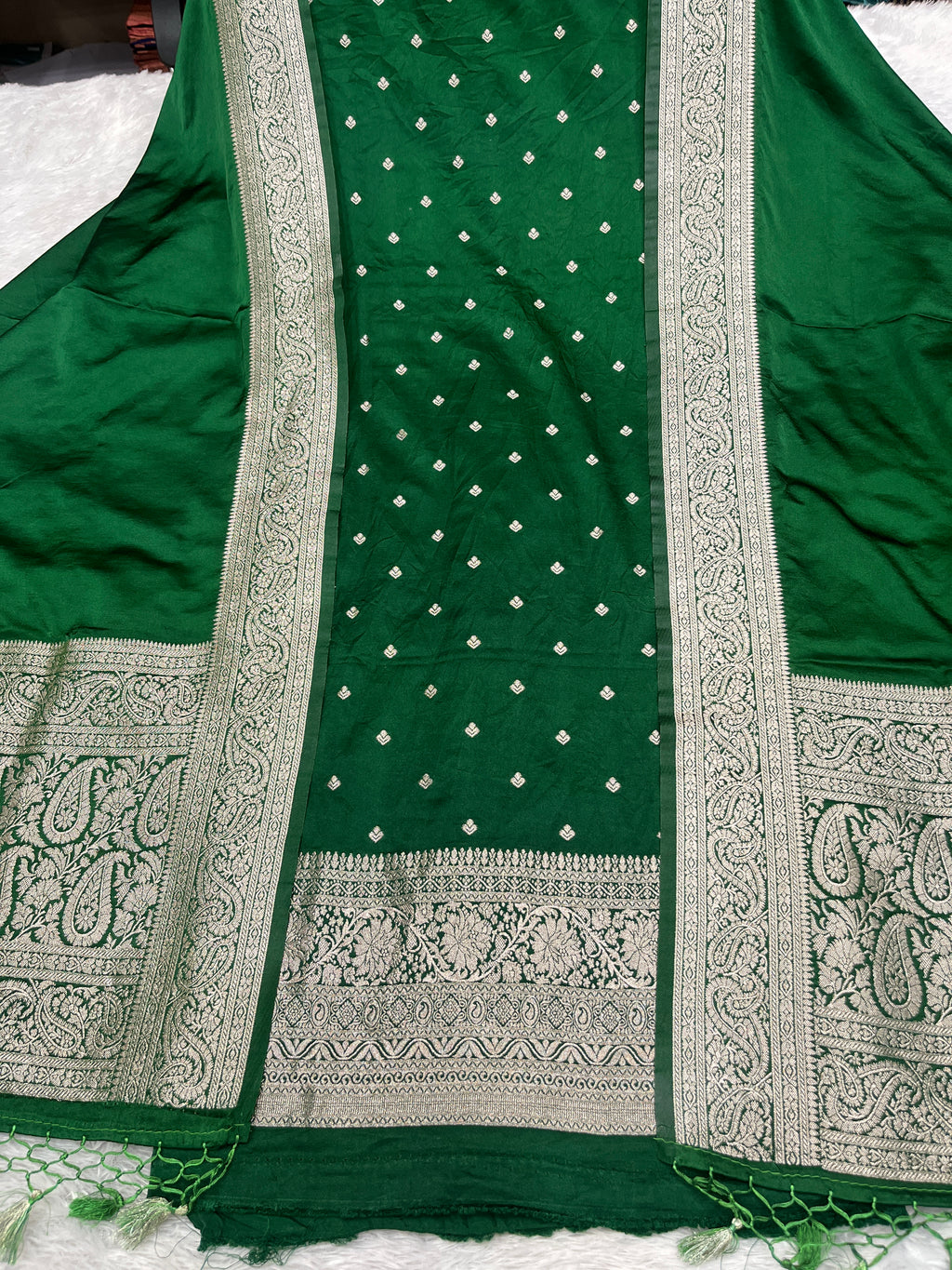 Mashru kataan Buti Suit MSS002