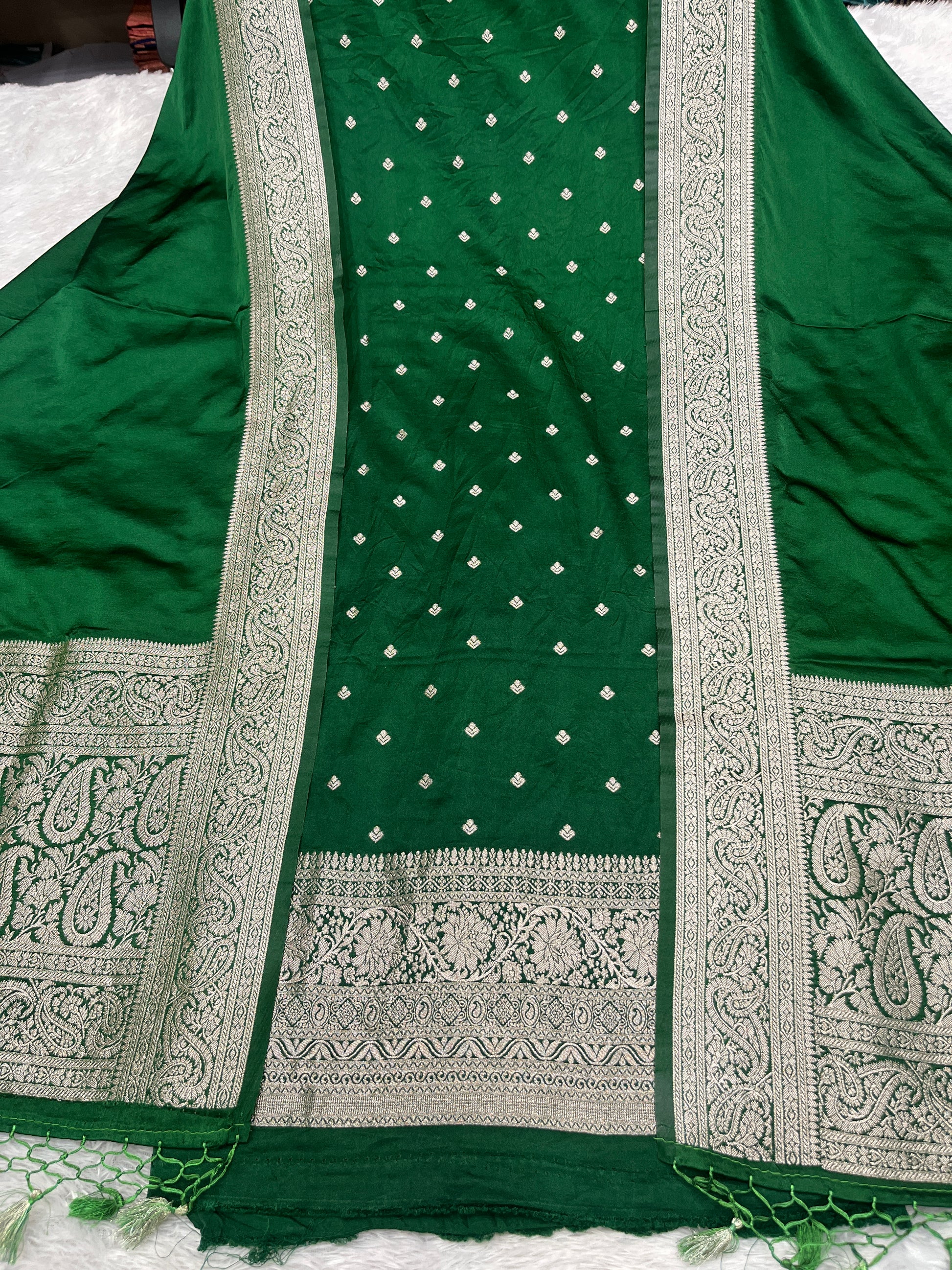Mashru kataan Buti Suit MSS002
