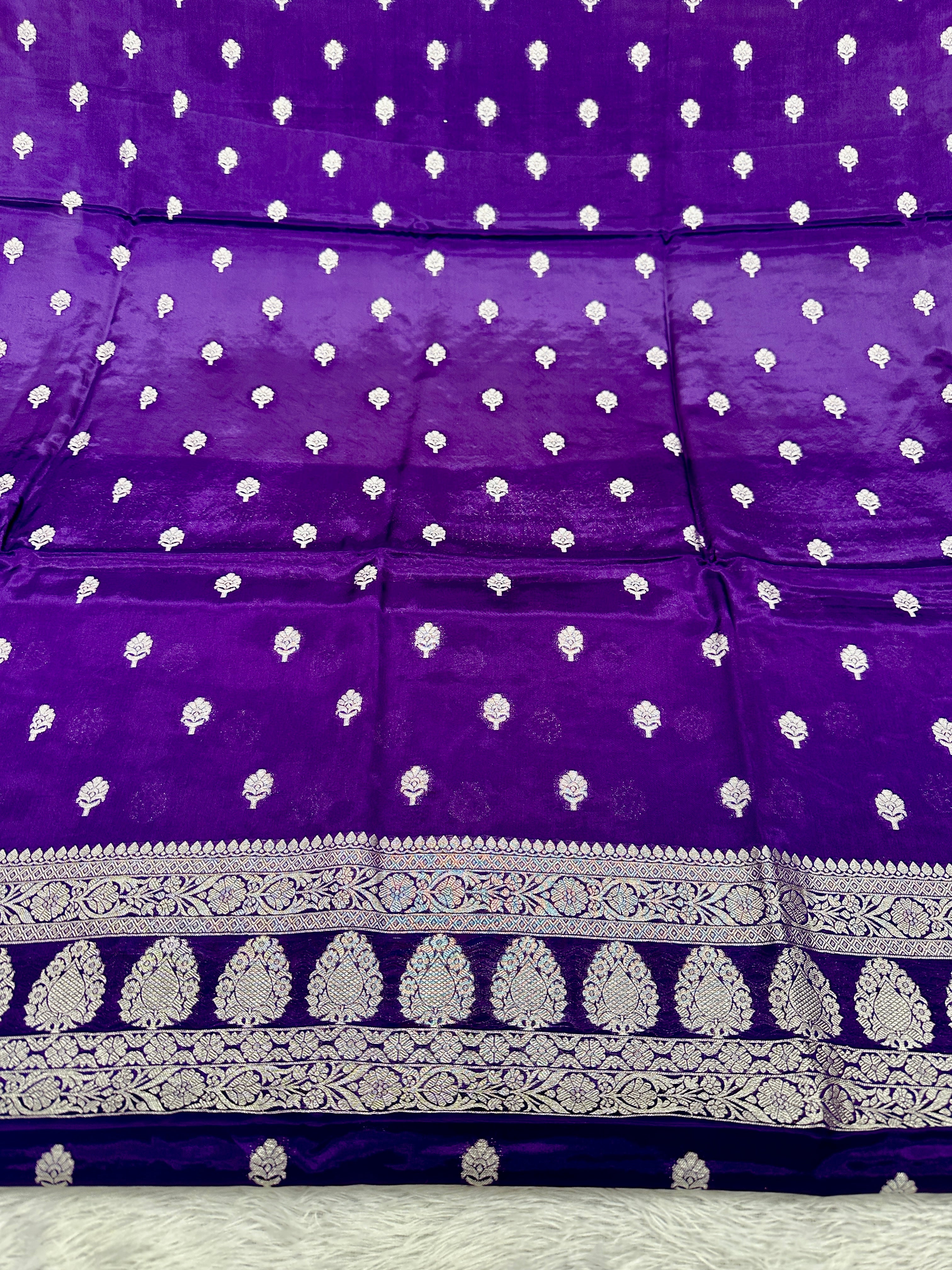 ✨ Banarasi Jacquard Gap Buti HO Silk 3-Piece Unstitched Dress Material MSS15