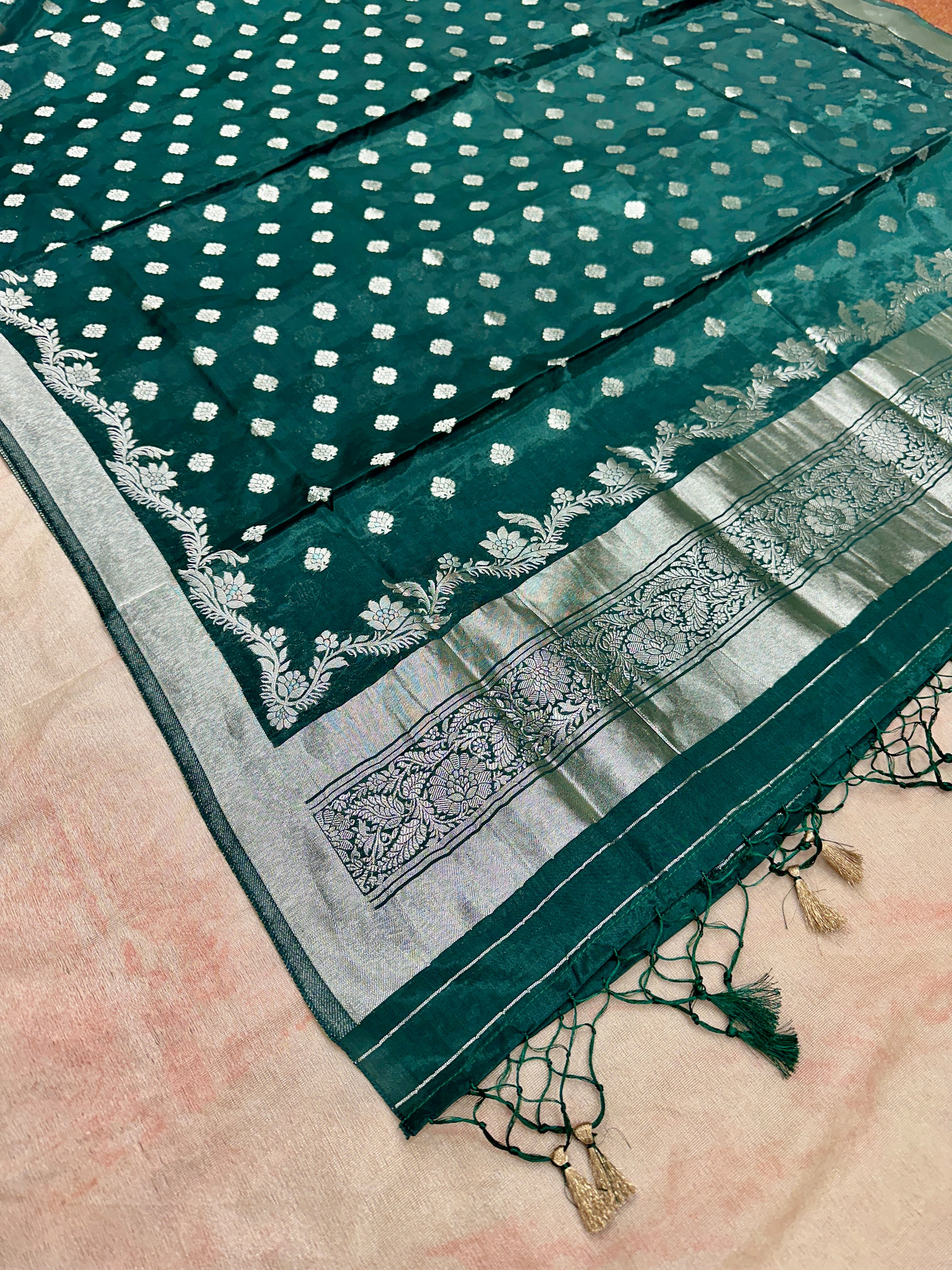 ✨ Banarasi Jacquard Gap Buti HO Silk 3-Piece Unstitched Dress Material MSS20