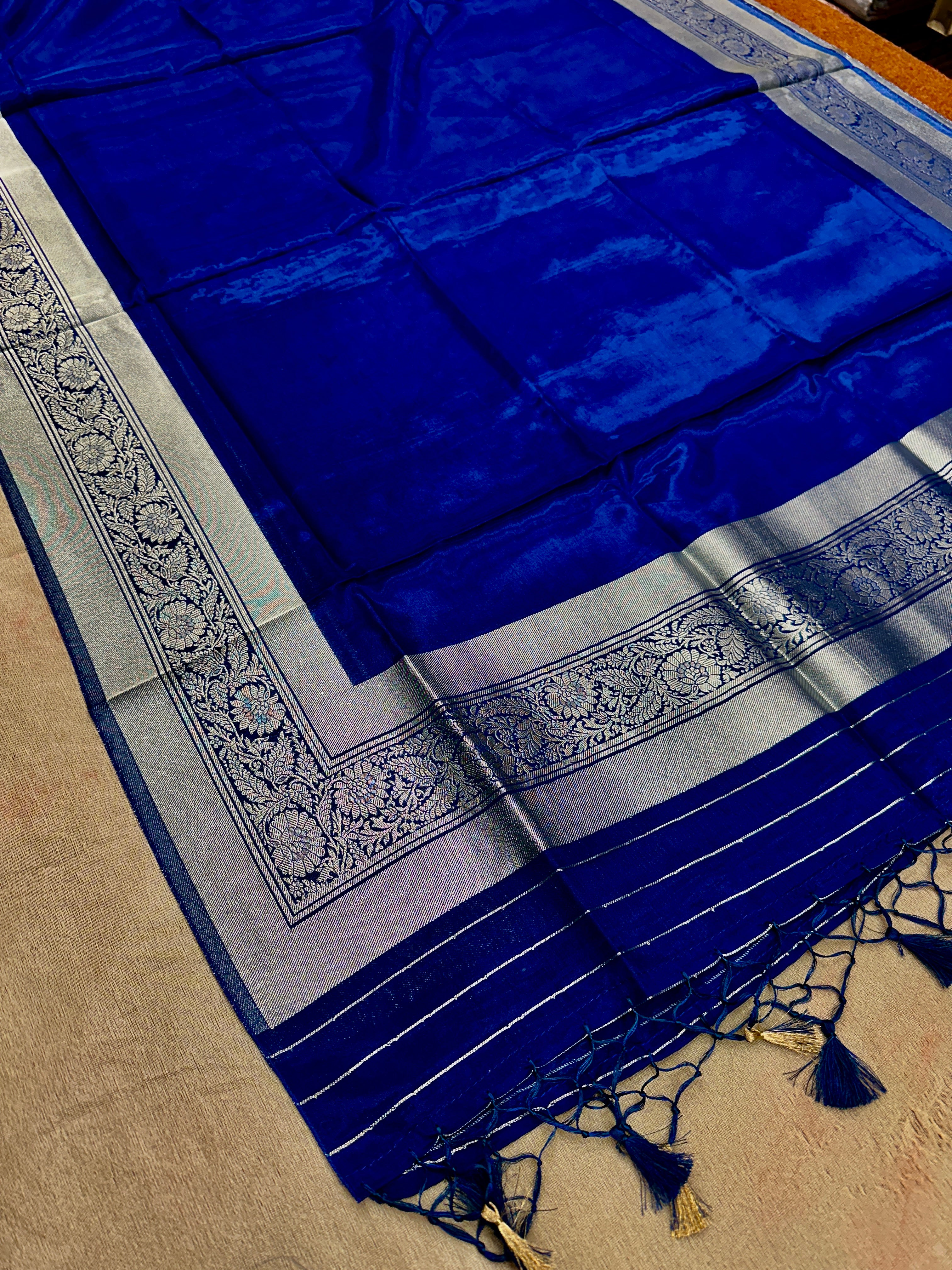 ✨ Banarasi Jacquard Gap Buti HO Silk 3-Piece Unstitched Dress Material MSS24