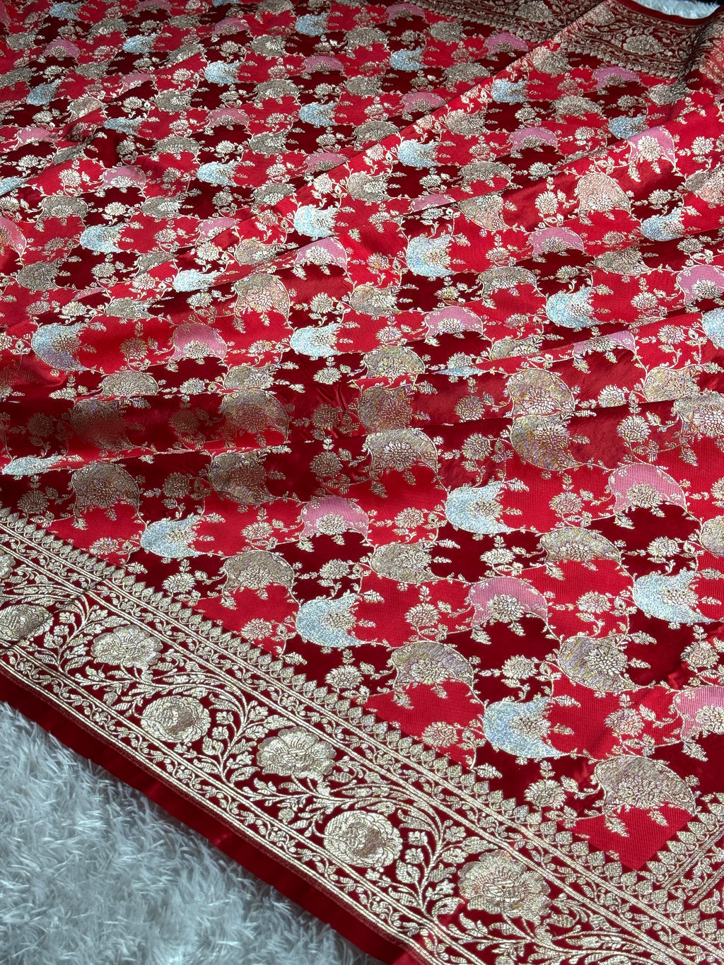 Cherish Red Mashru Kataan Silk Saree with Rangkaat Jaal Weaving & Silver Zari Meenakari Work | Rich Zari Pallu | MKS622