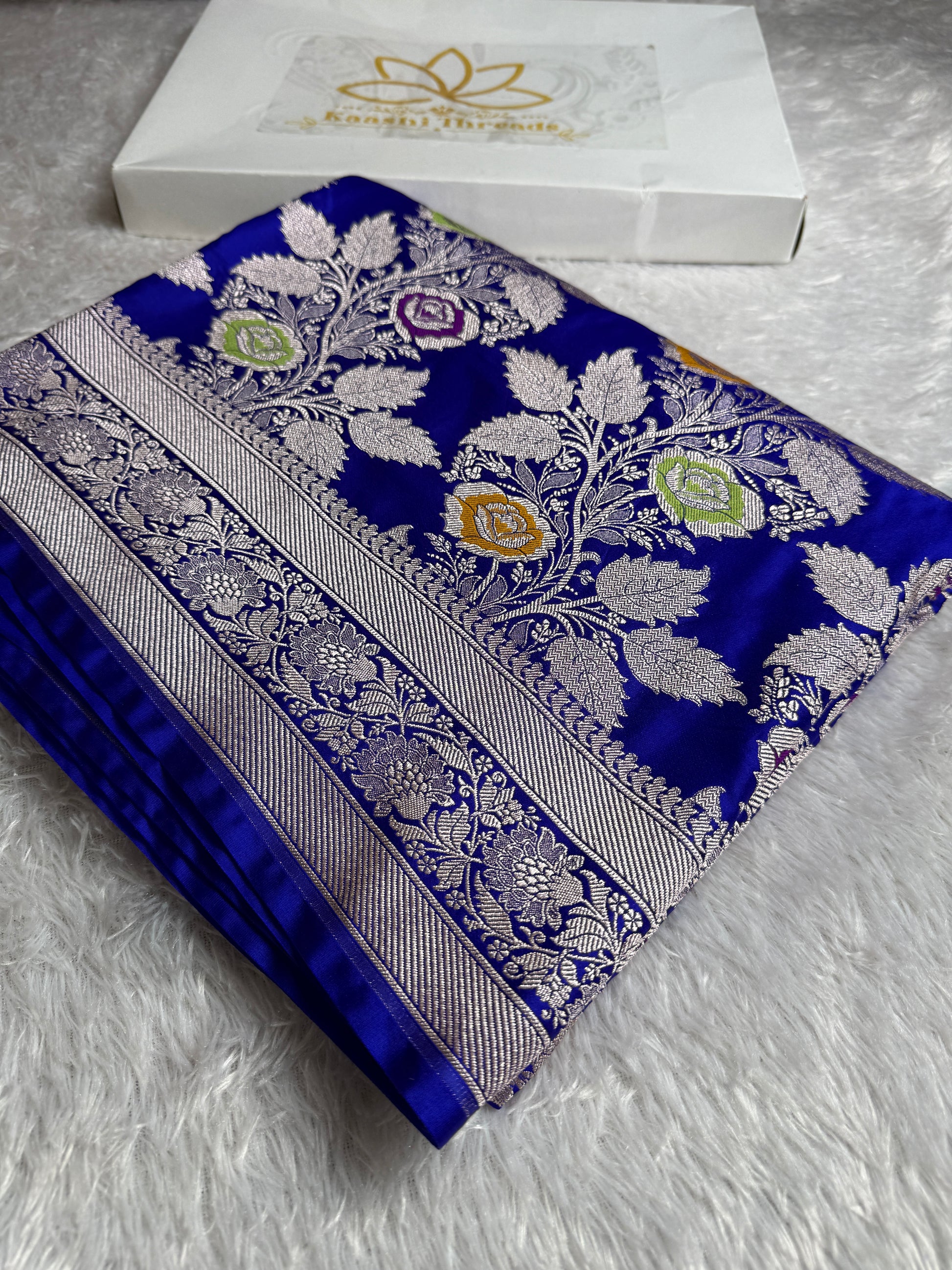 Royal Blue Color Saree in Flower Woven Pattern MKS081