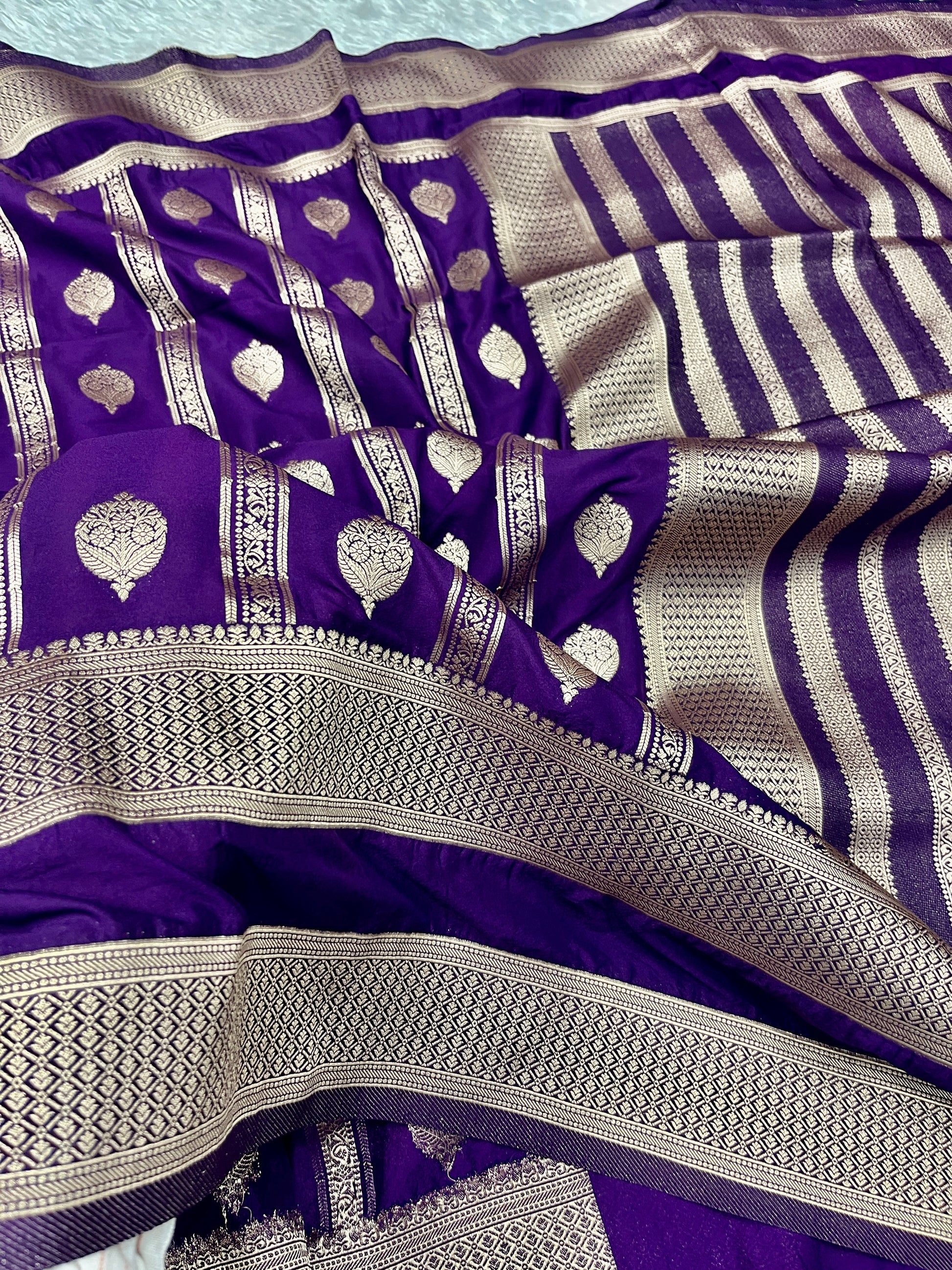 Chinon Silk Horizontal Buta Design Purple Color Saree CN09