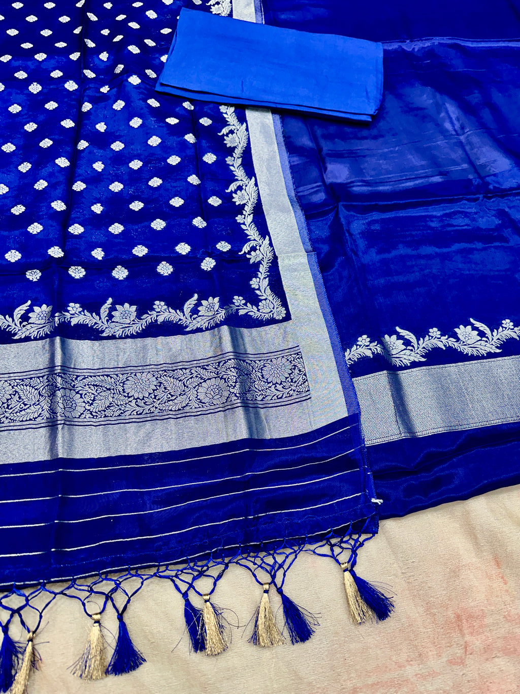 ✨ Banarasi Jacquard Gap Buti HO Silk 3-Piece Unstitched Dress Material MSS20