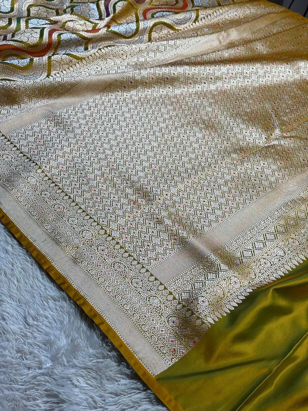Mehndi Yellow Banarasi Mashru Silk Saree with Meena Jaal Woven Pattern – MKS307